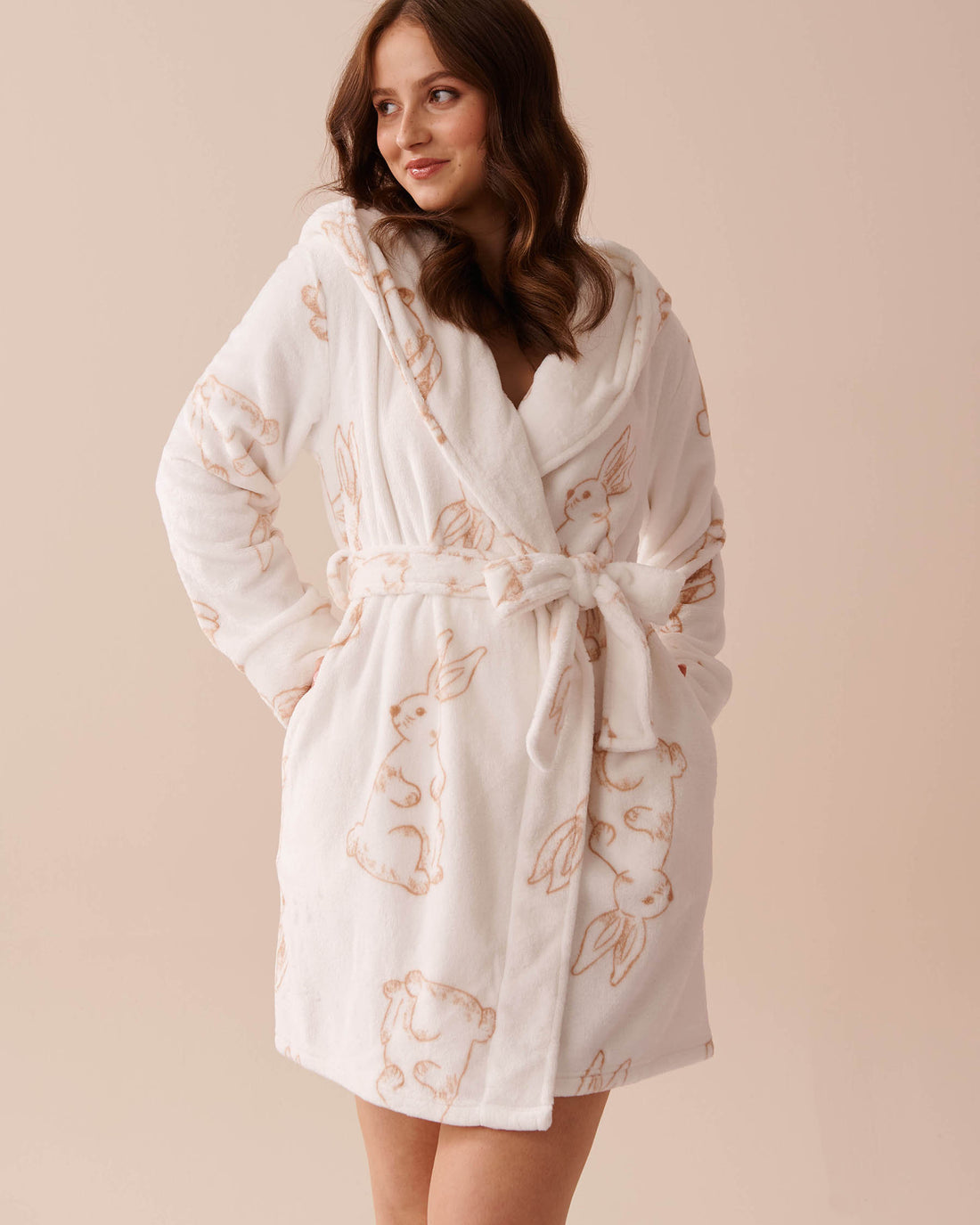 Rabbit Print Soft Plush Hooded Robe_40600194_P20062_01
