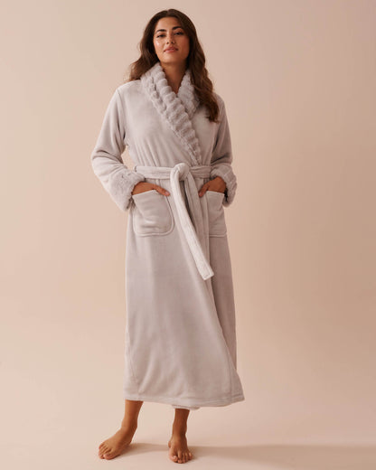 Long Faux Fur and Soft Plush Robe_40600197_00004_01