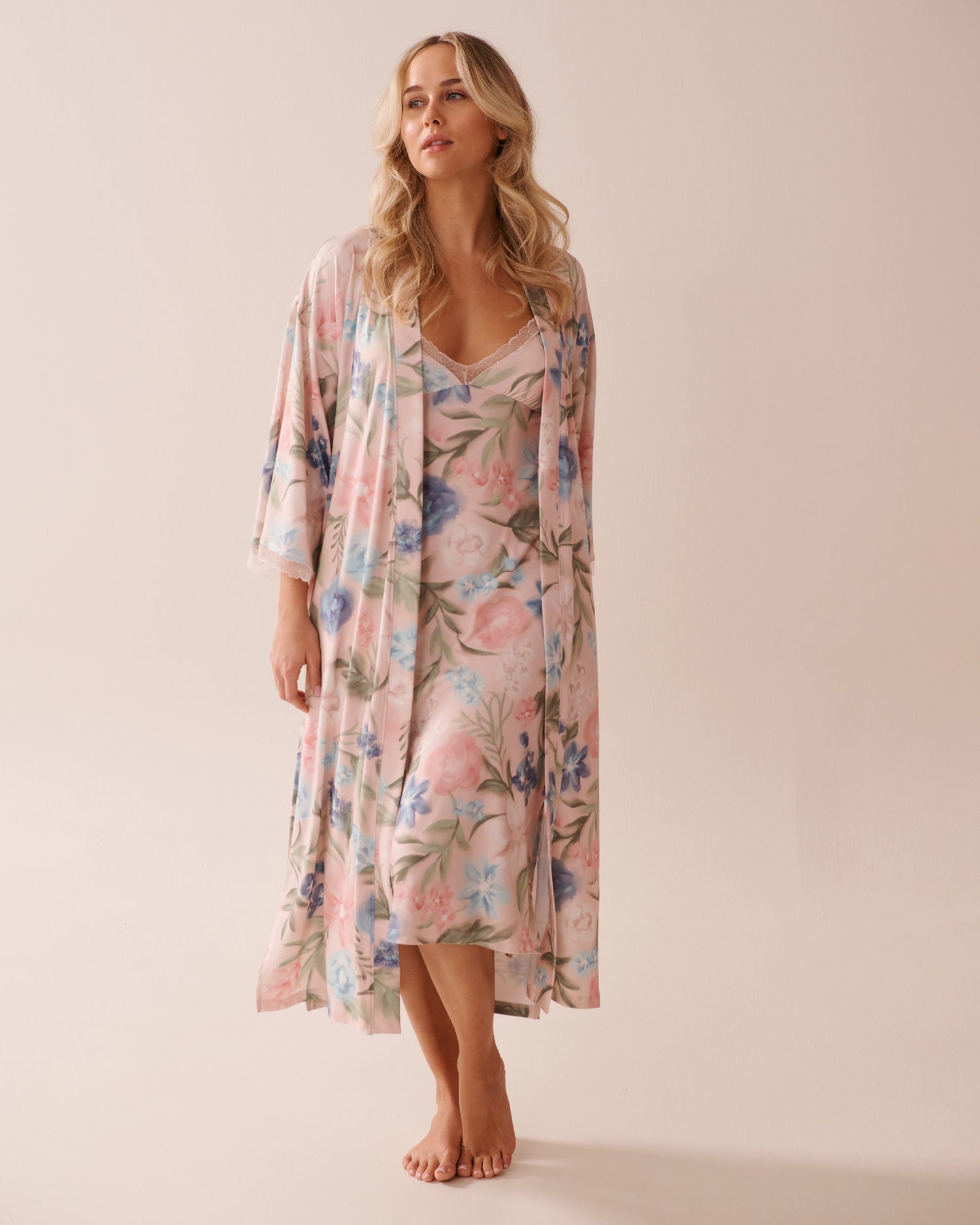 La Vie en Rose_Watercolour Flower Print Super Soft Kimono_40600205_P60362_06