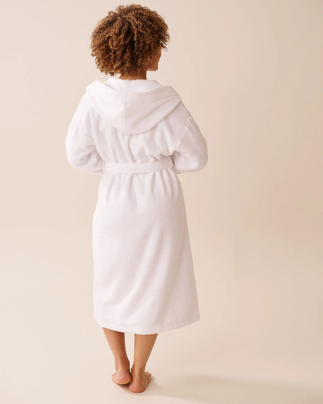 La Vie en Rose_Brilliant White_Terry Spa Hooded Robe_40600212_10000_02