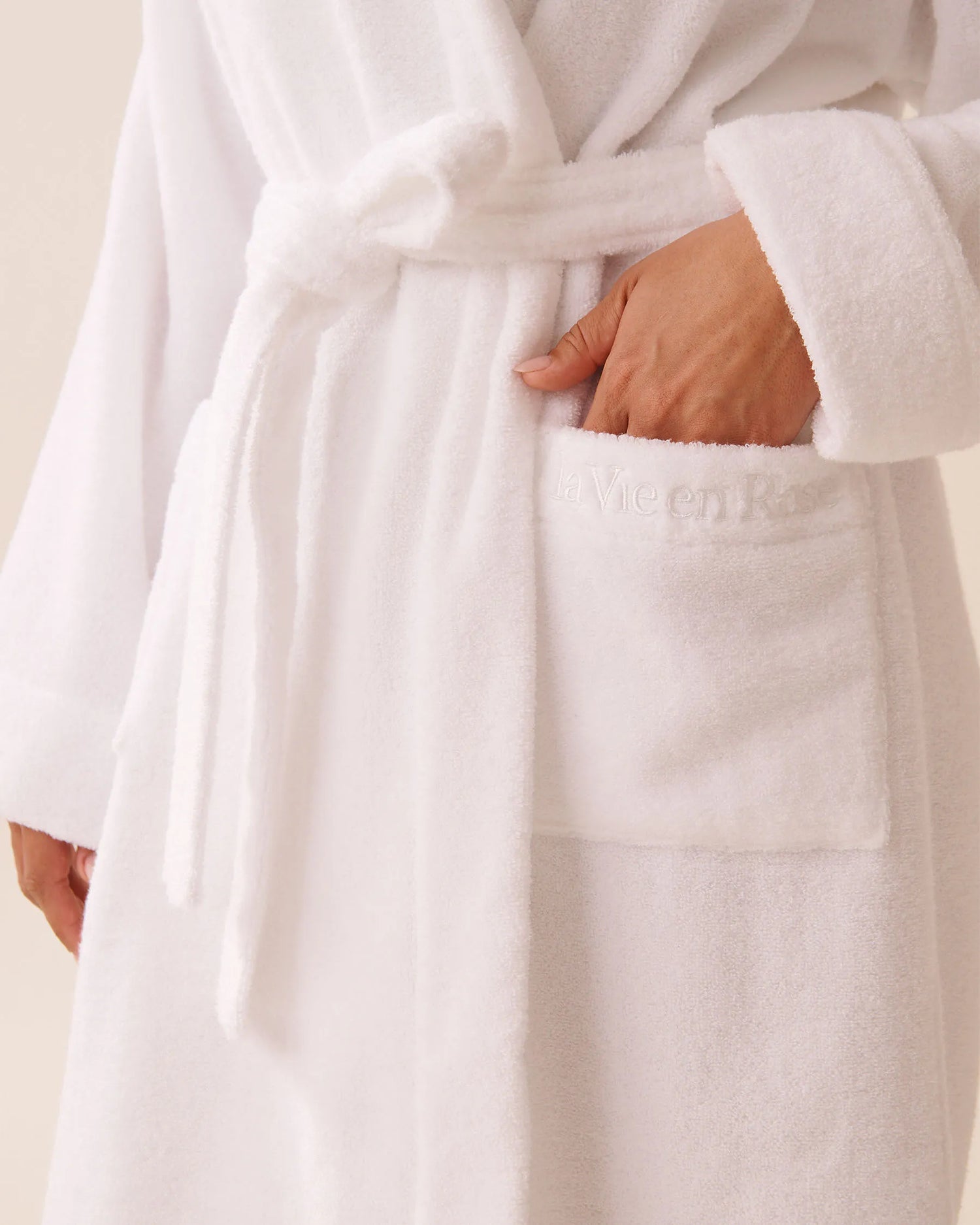 La Vie en Rose_Brilliant White_Terry Spa Hooded Robe_40600212_10000_04