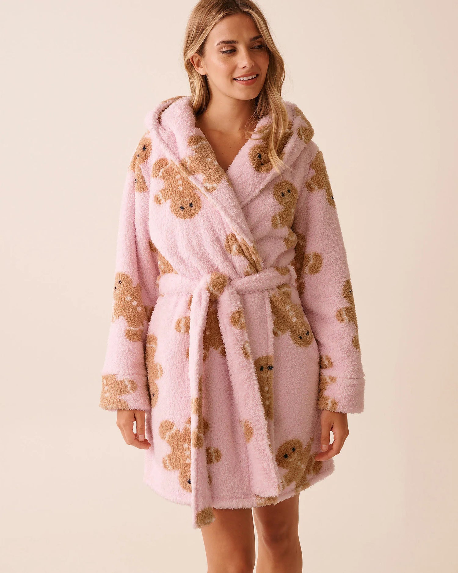 La Vie en Rose_Pink Gingerbread_Gingerbread Print Soft Plush Hooded Robe_40600215_P60422_01
