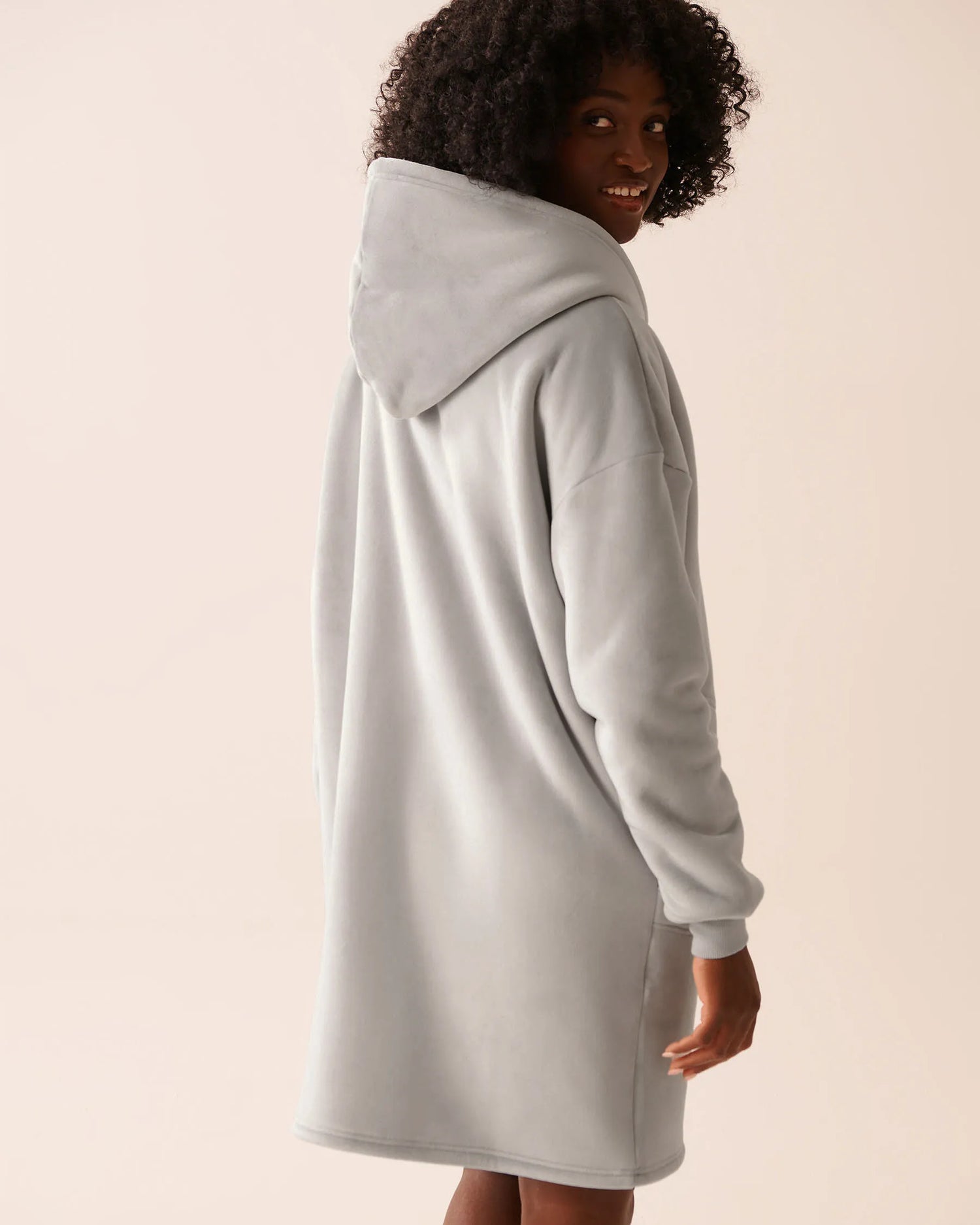 La Vie en Rose_Quiet Gray_Hooded Robe with Zipper_40600216_00055_03