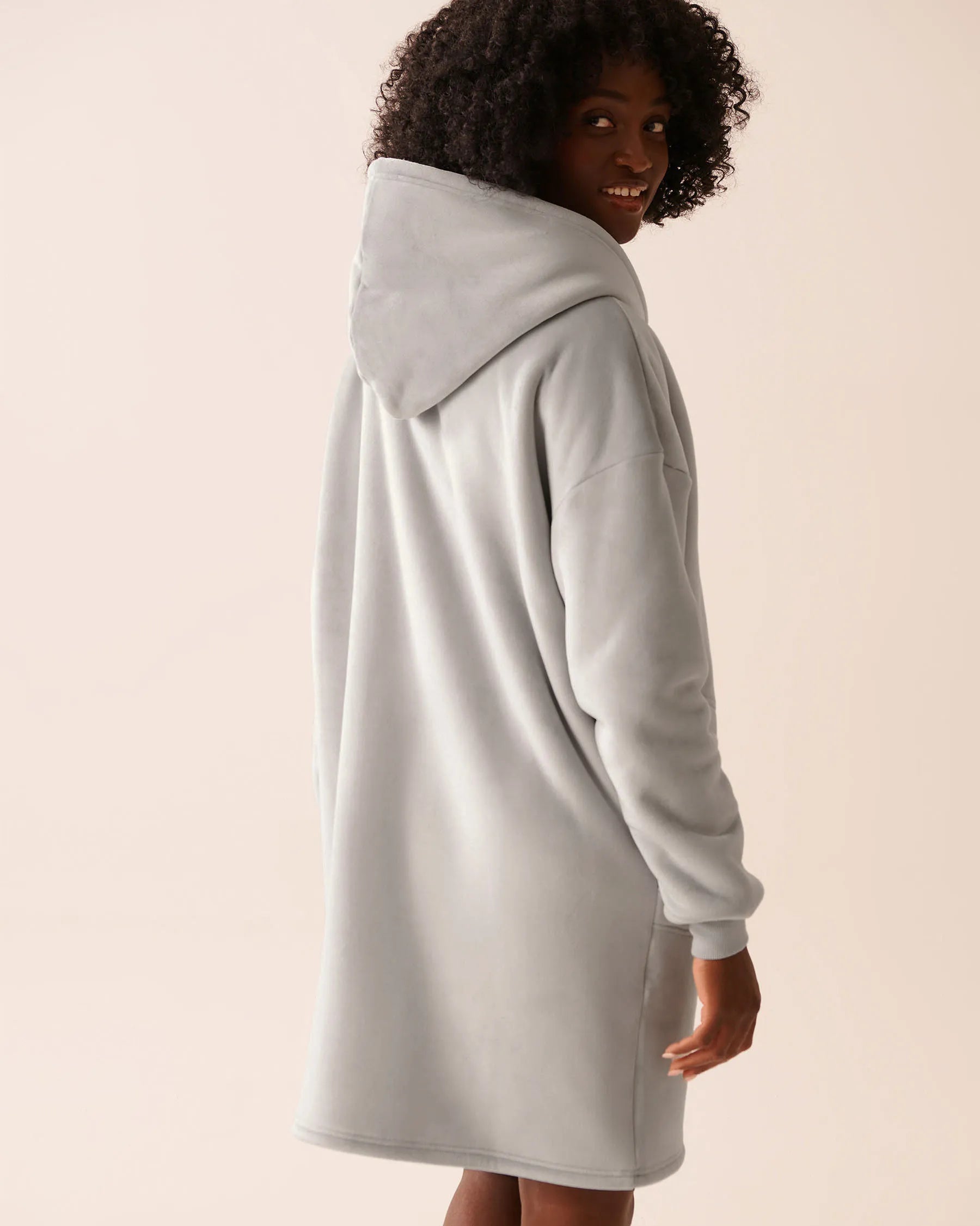 La Vie en Rose_Quiet Gray_Hooded Robe with Zipper_40600216_00055_03