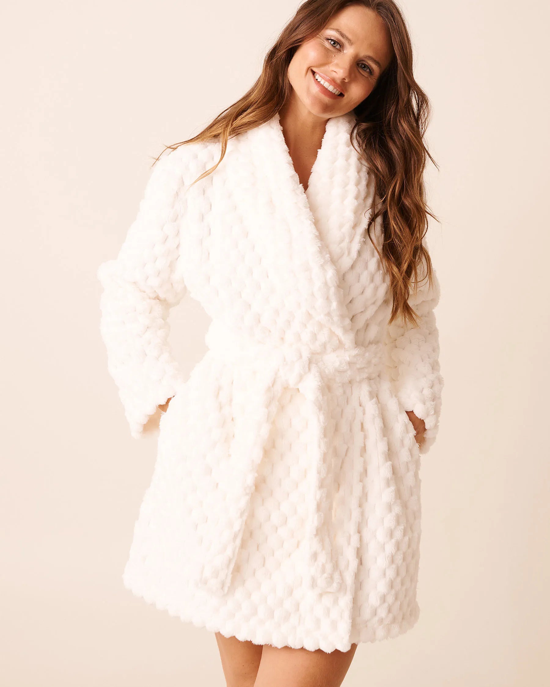 La Vie en Rose_Snow White_Soft Plush Quilted Effect Robe_40600219_10011_01