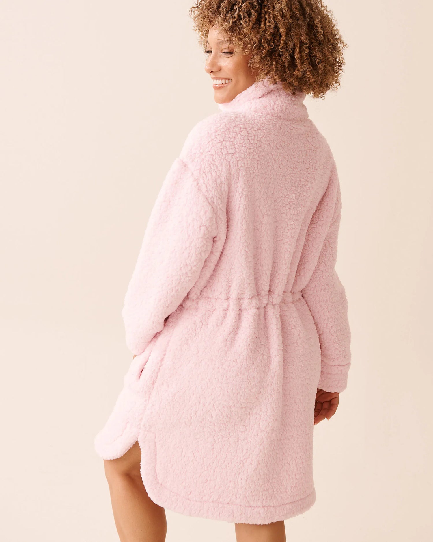 La Vie en Rose_Cherry Blossom_Zip-up Funnel Neck Sherpa Robe_40600221_60074_04