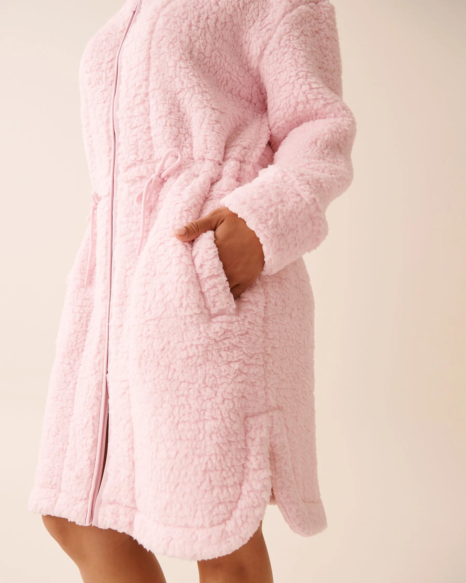 La Vie en Rose_Cherry Blossom_Zip-up Funnel Neck Sherpa Robe_40600221_60074_05