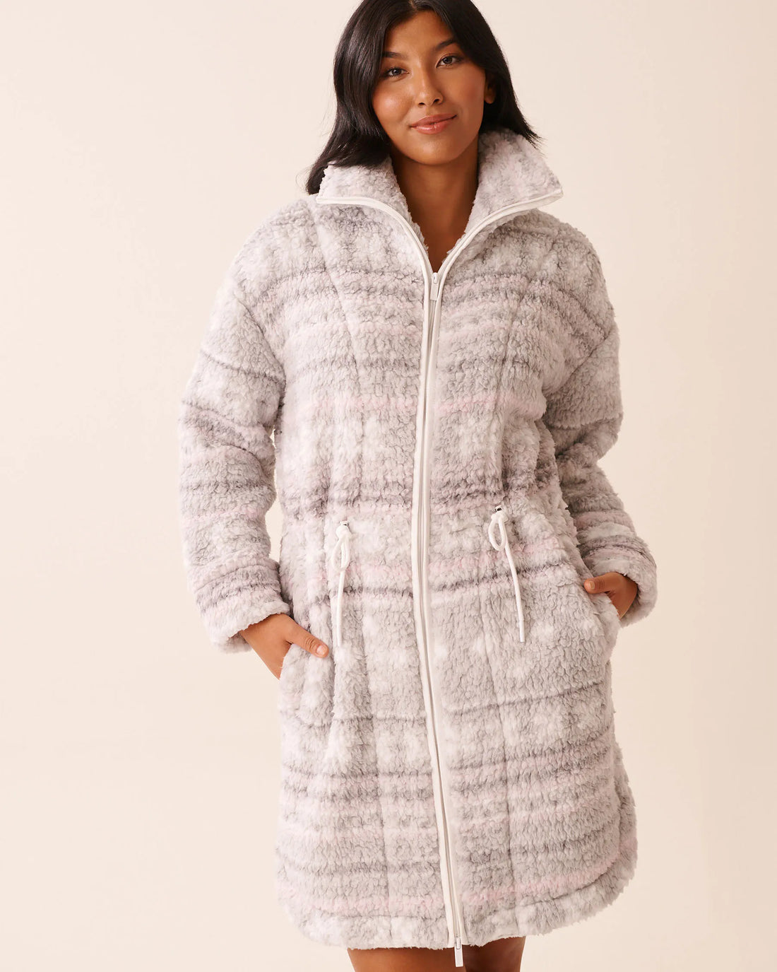 La Vie en Rose_Grey &amp; Pink Nordic_Zip-up Funnel Neck Sherpa Robe_40600221_P00471_01