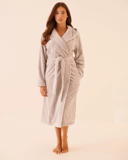 La Vie en Rose_Quiet Gray Cable_Recycled Fibers Soft Cable Knit Hooded Robe_40600223_P00472_01