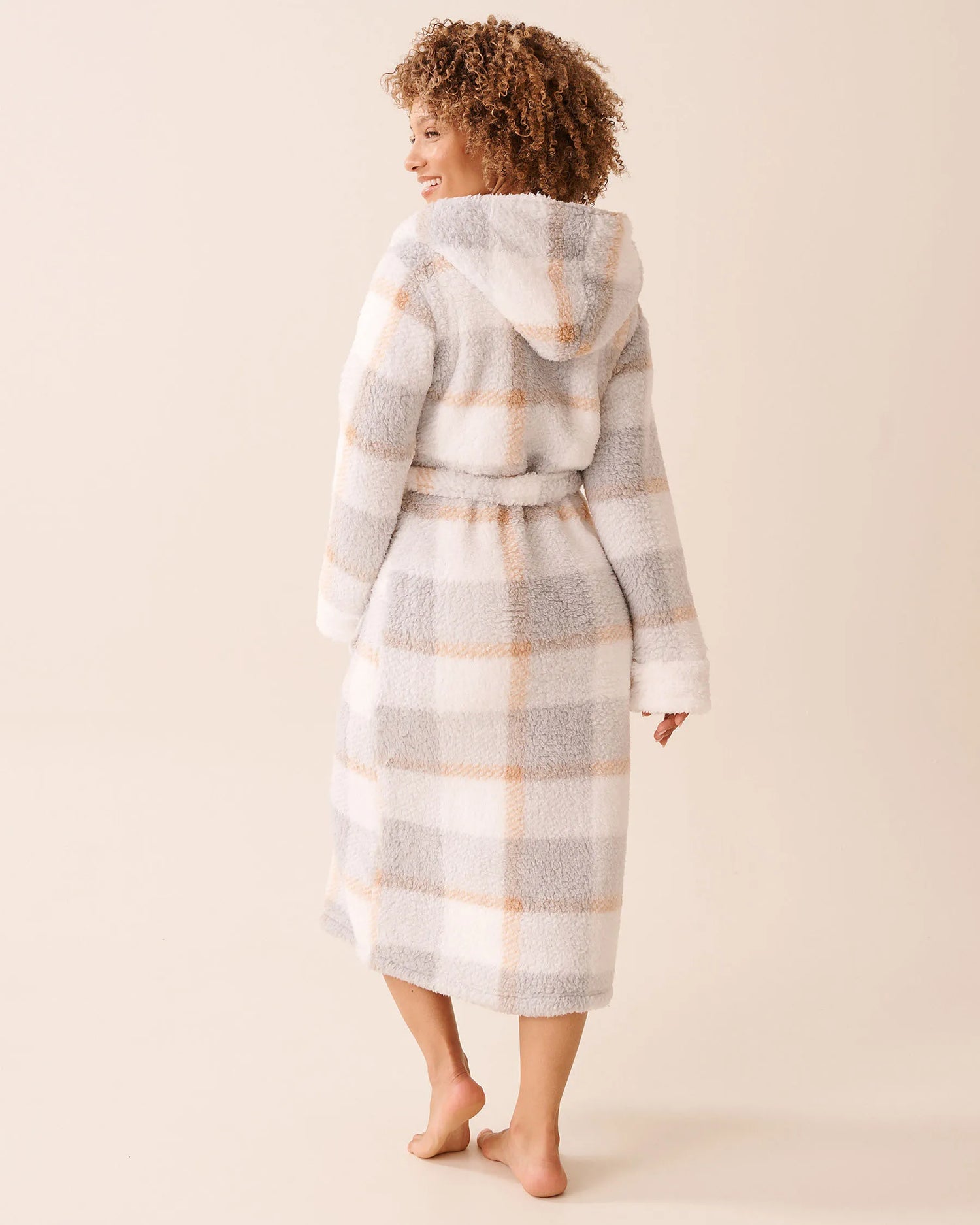 La Vie en Rose_Brush Plaid_Sherpa Plaid Robe_40600224_P20078_02