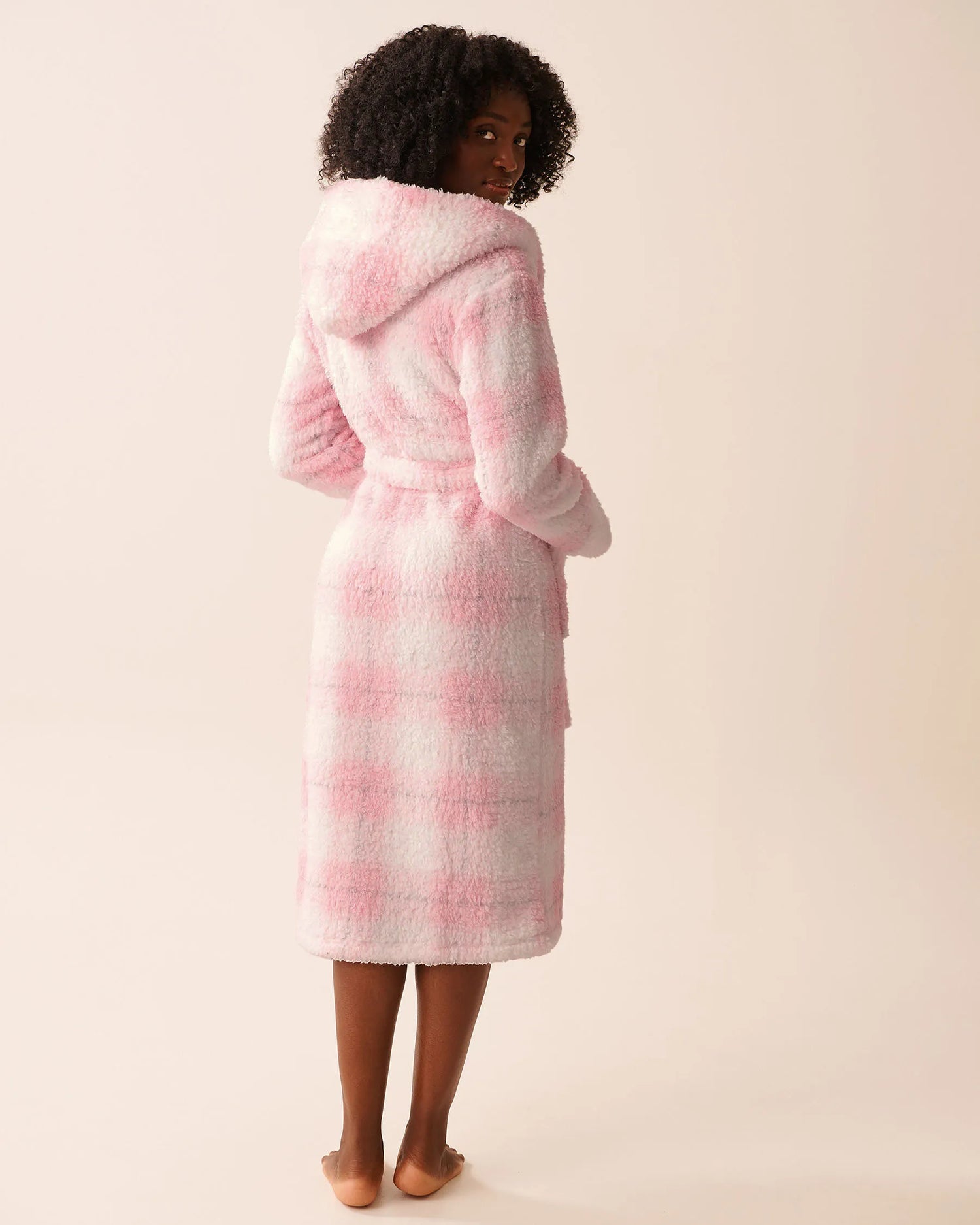 La Vie en Rose_Pink Plaid_Sherpa Plaid Robe_40600224_P60423_02