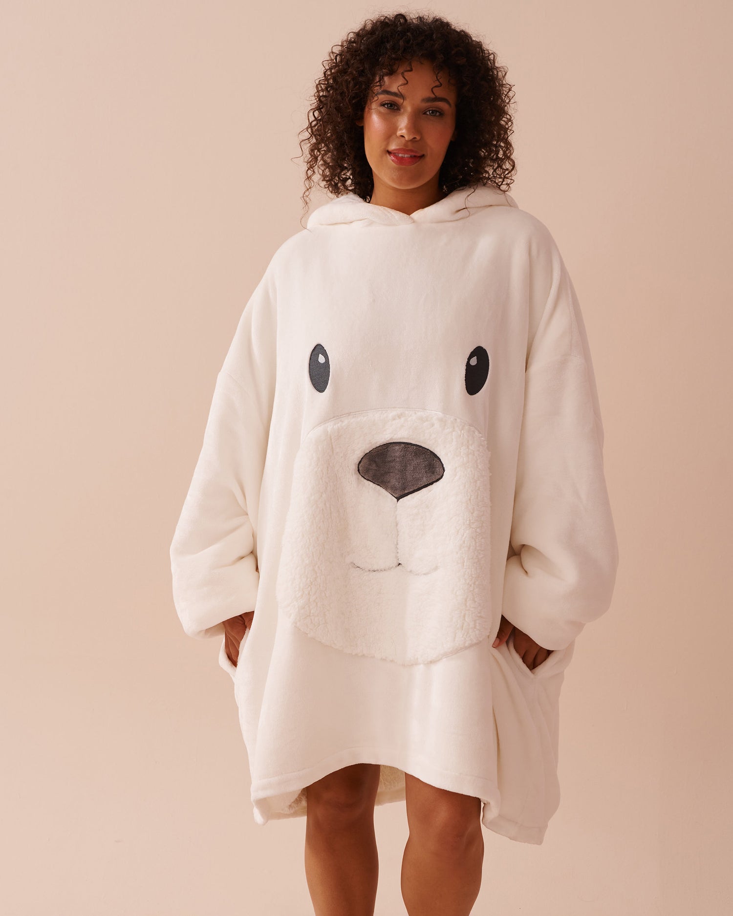 Polar Bear Soft Plush Oversized Hoodie_40700349_10011_05