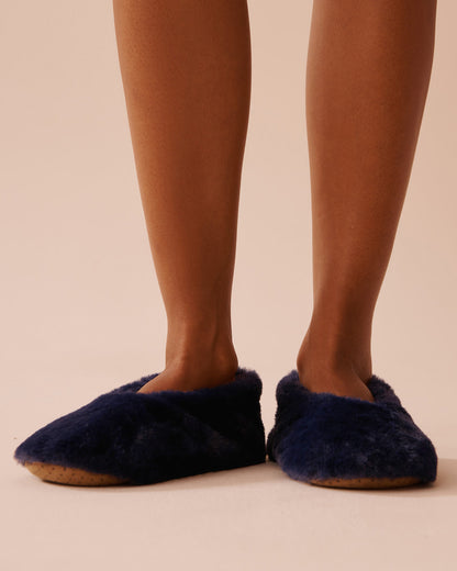 Faux Fur Slipper Socks_40700354_40009_01