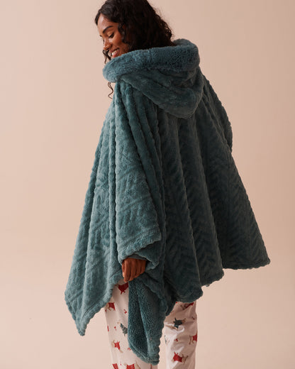 Cable Effect Soft Plush Hooded Cape_40700360_P40408_02