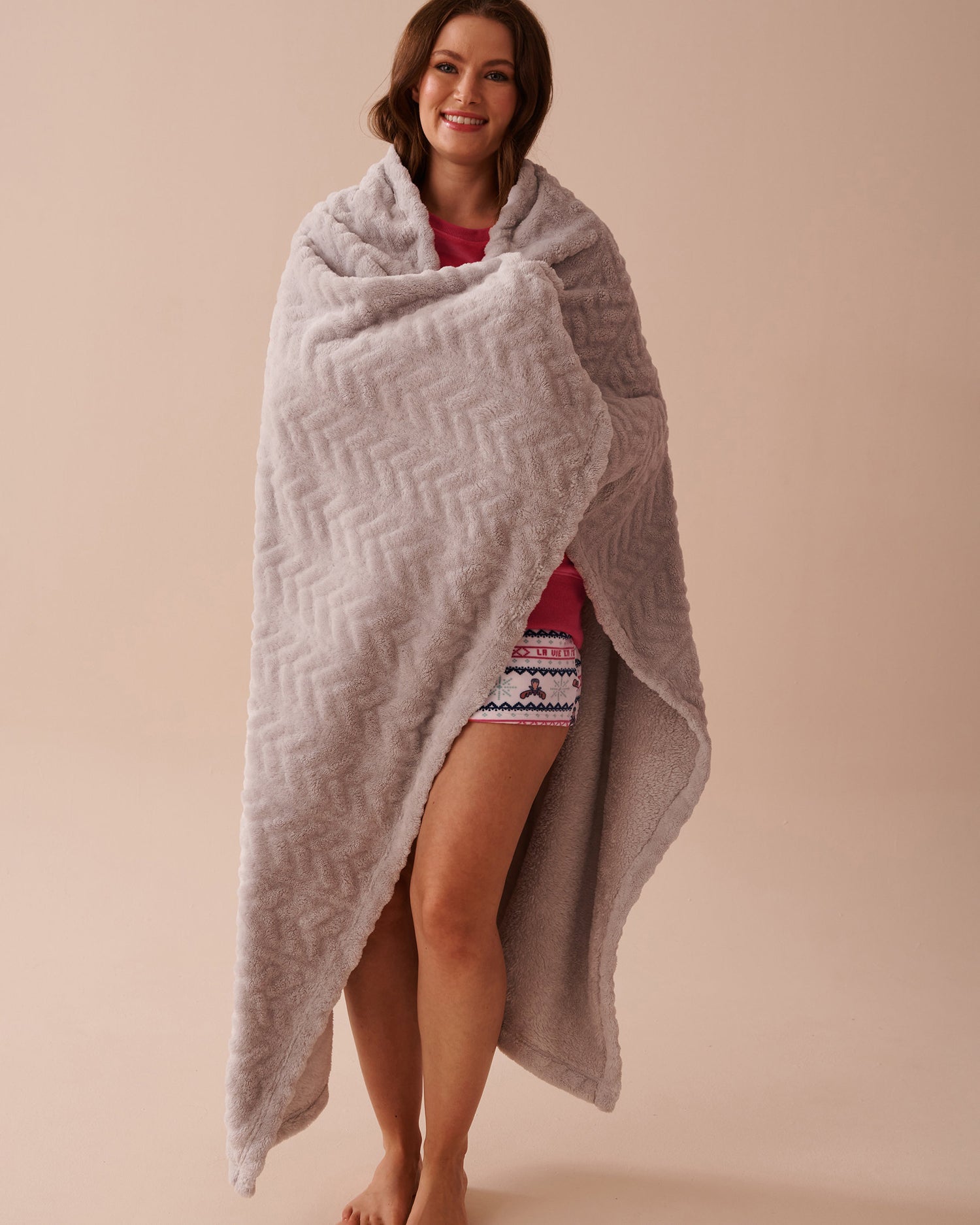 Cable Effect Soft Plush Blanket_40700361_p00399_01