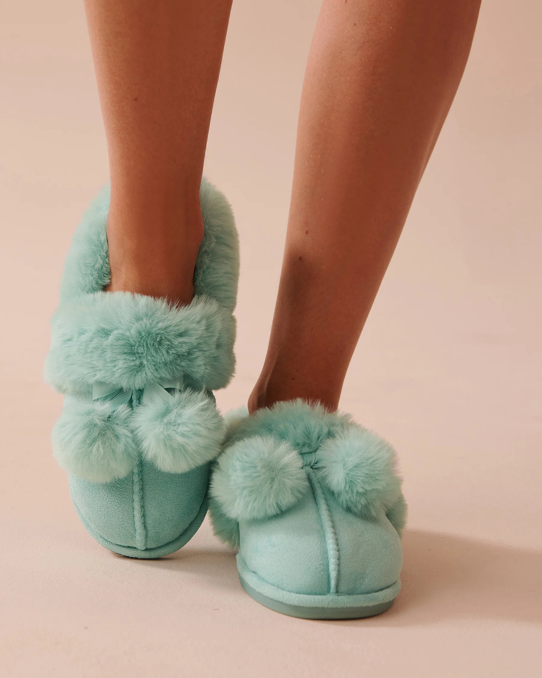 Bow &amp; Pompom Suede Bootie Slippers_40700363_40200_01