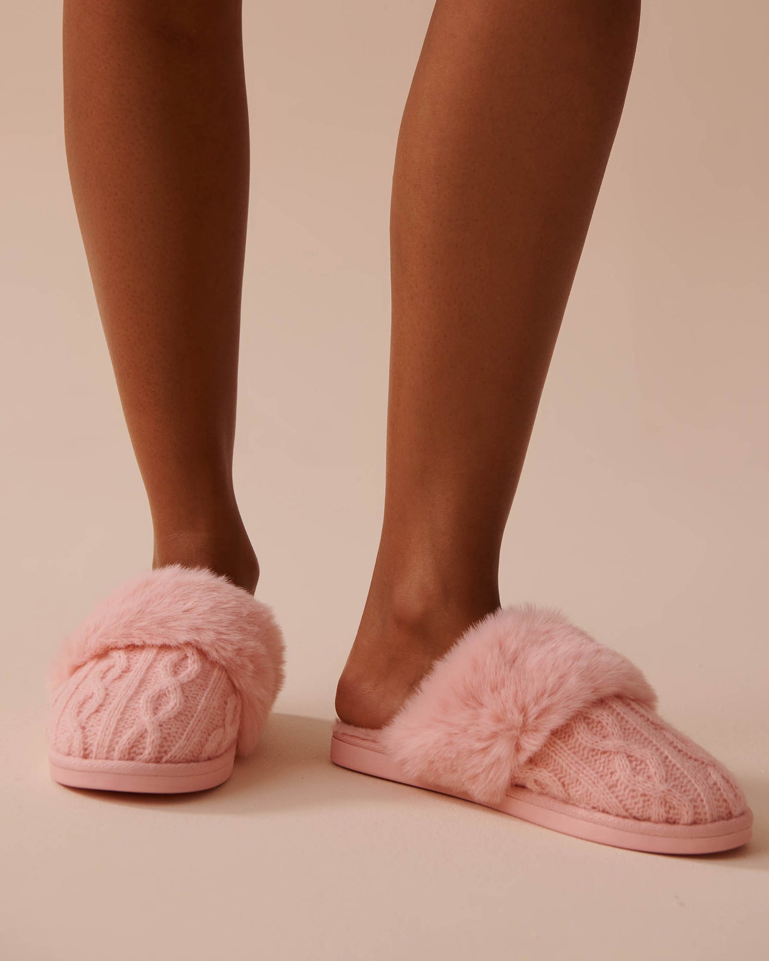 Cable Knit and Faux Fur Slippers_40700364_60042_03