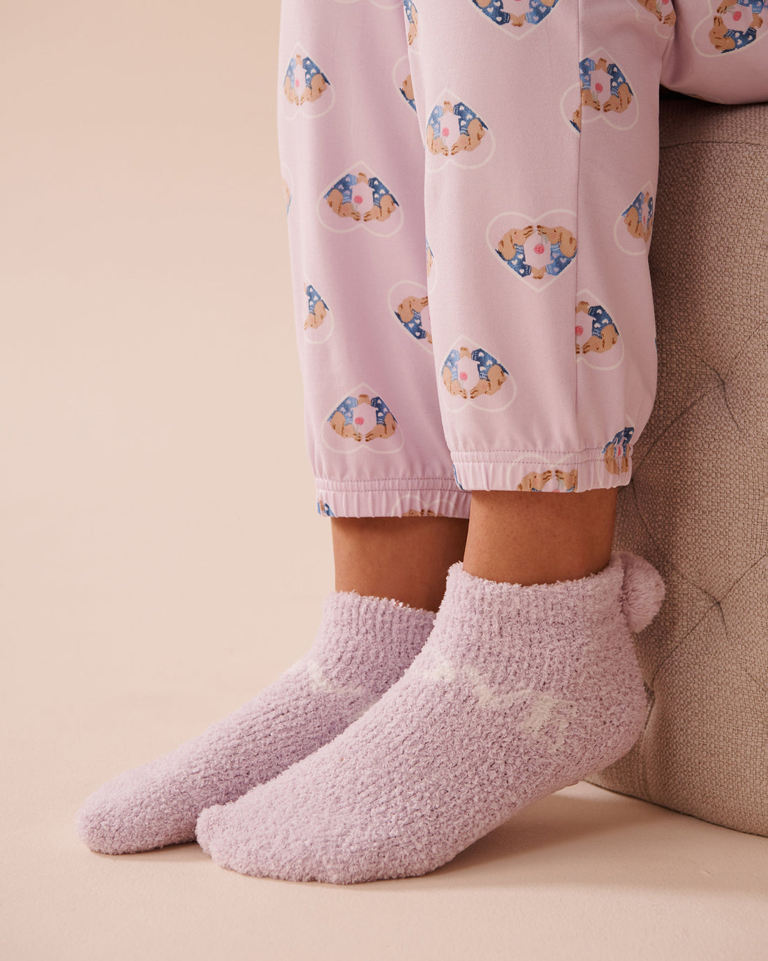 La Vie en Rose_Pompom Soft Plush Socks_40700374_50009_01