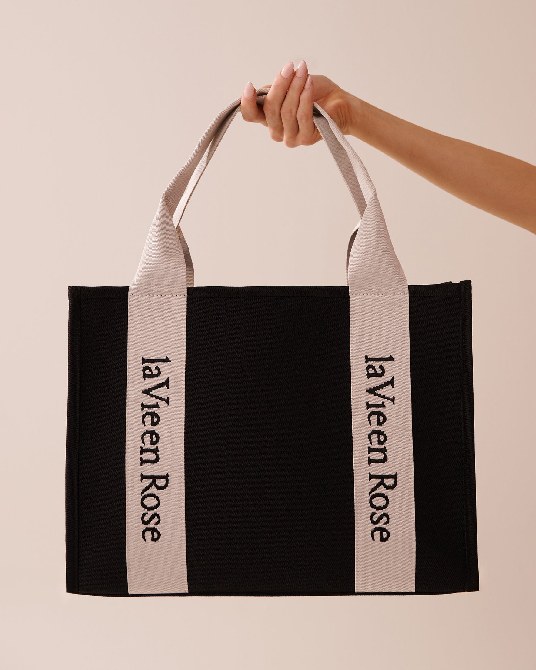 La Vie en Rose_Sturdy Canvas Tote Bag_40700376_00001_01