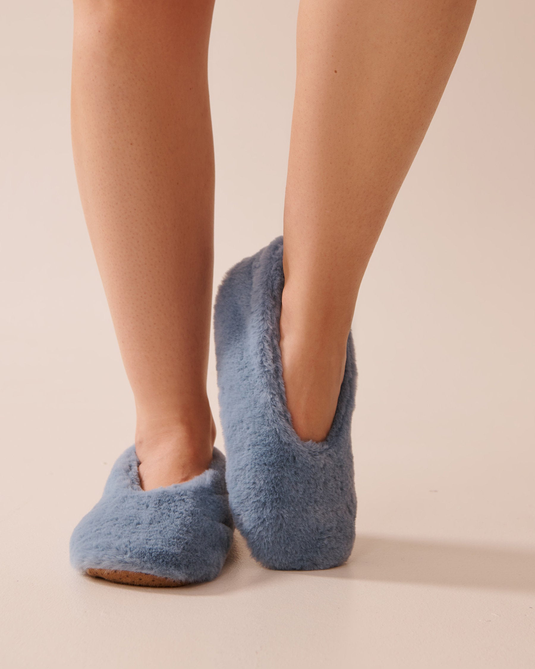 La Vie en Rose_Faux Fur Slipper Socks_40700379_40050_01