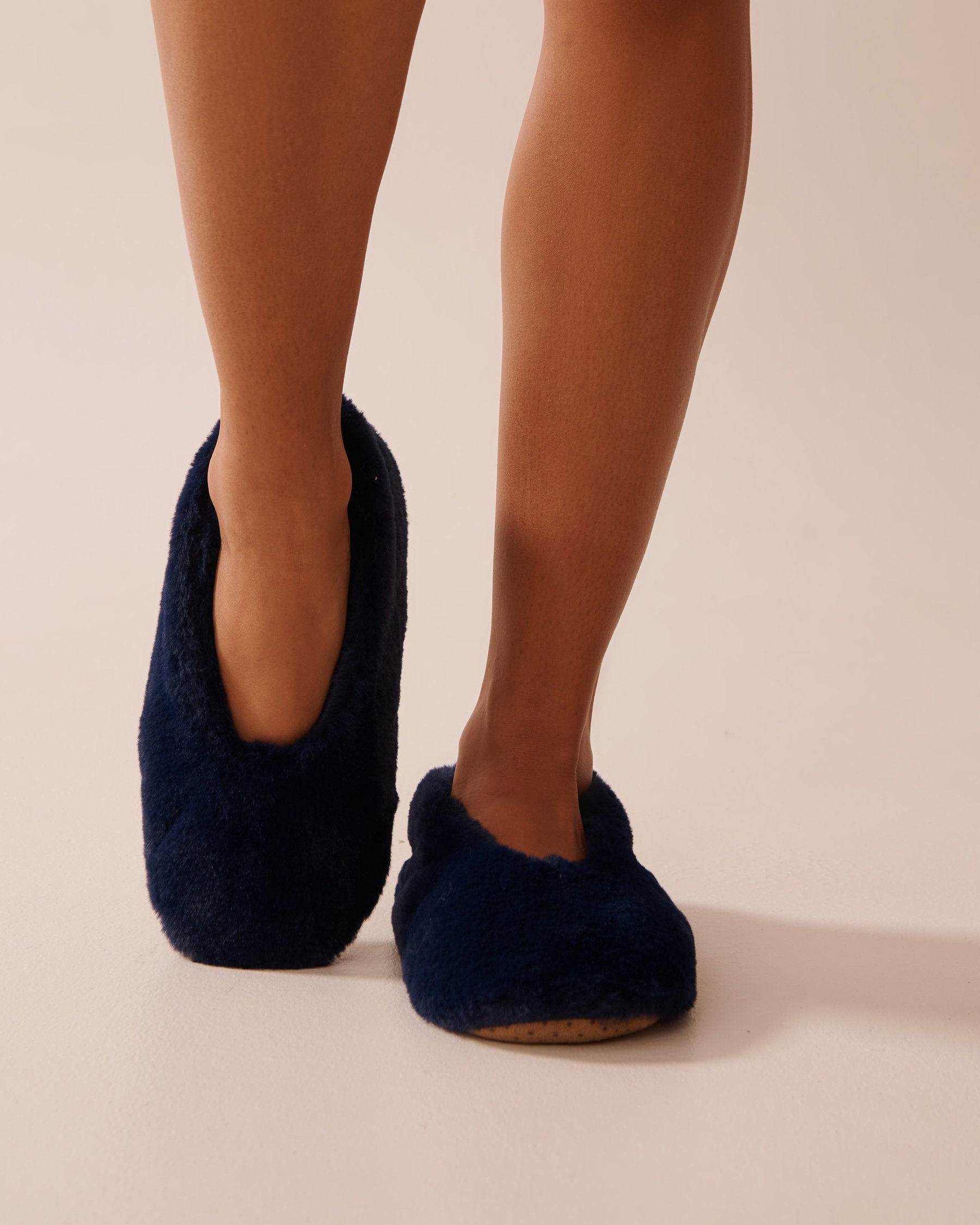 La Vie en Rose_Faux Fur Slipper Socks_40700379_40099_02
