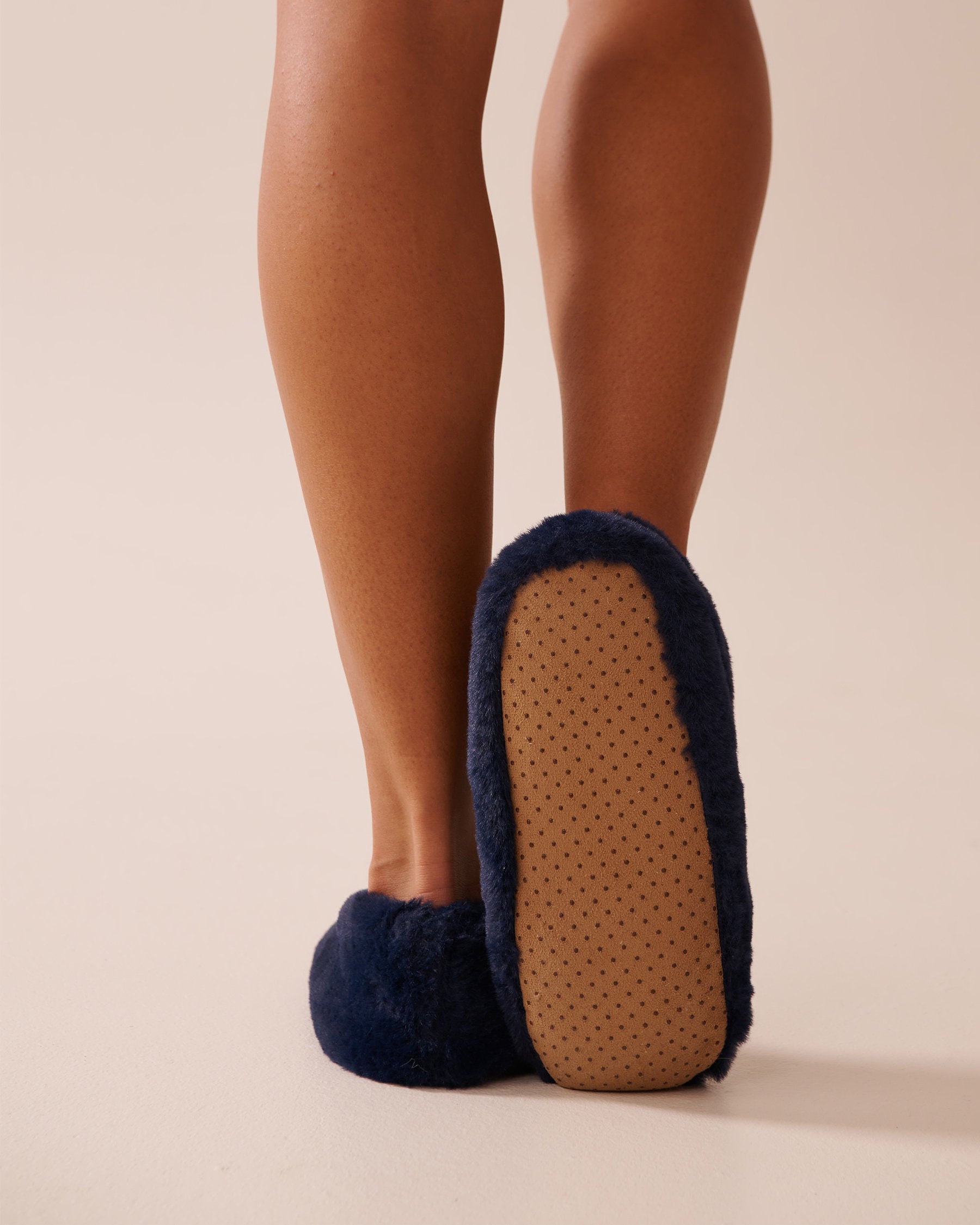 La Vie en Rose_Faux Fur Slipper Socks_40700379_40099_03