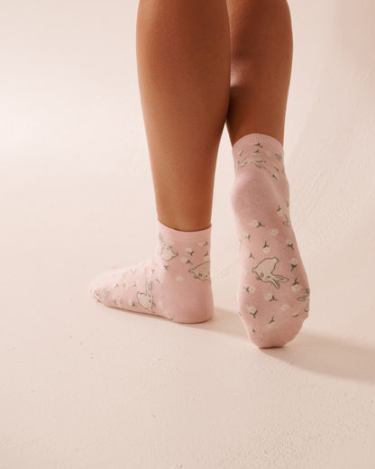 La Vie en Rose_Peachskin Rabbit_Finely Ribbed Striped Socks_40700396_P60363_02