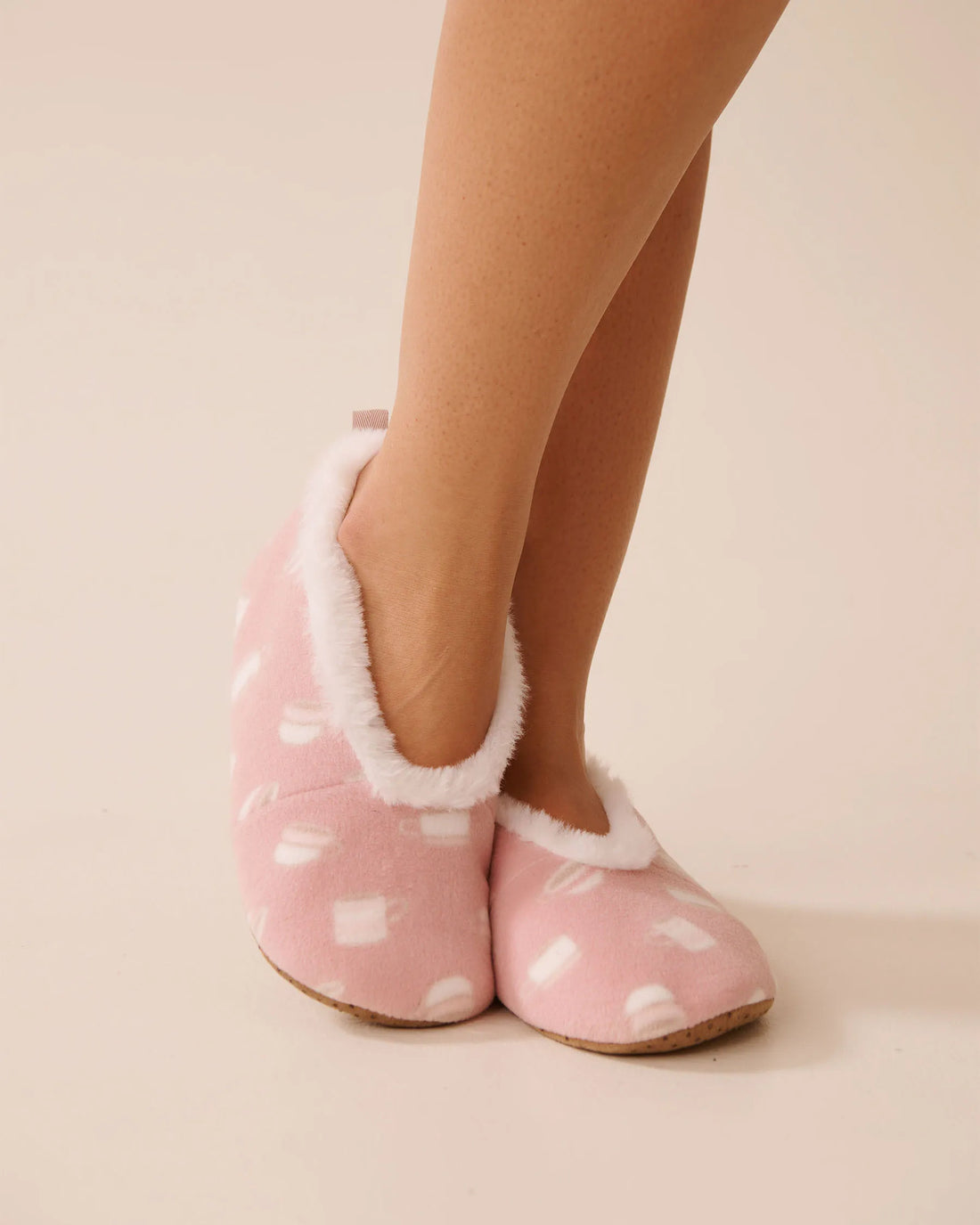 La Vie en Rose_Zephyr Coffee_Coffee Cup Micropolar Slipper Socks_40700416_P60400_01