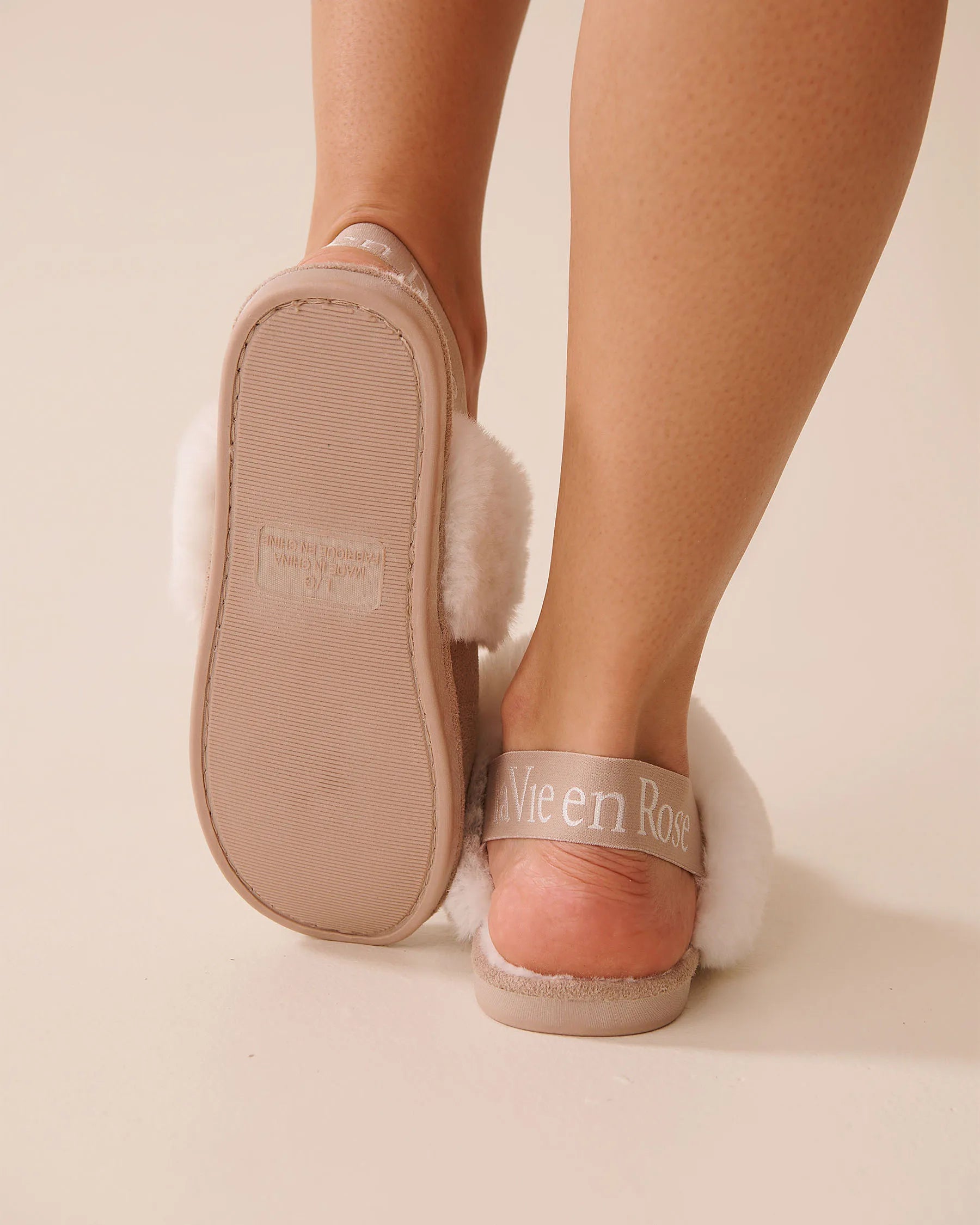 La Vie en Rose_Goat_Faux Suede Slippers with Ankle Elastic Band_40700419_20075_03