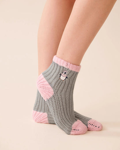 La Vie en Rose_Quiet Gray_Embroidered Gingerbread Socks_40700423_00055_01
