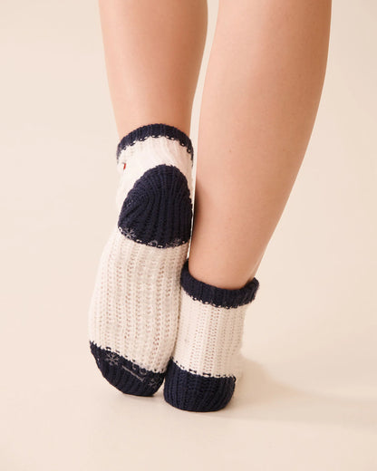 La Vie en Rose_Snow White_Embroidered Cat Socks_40700423_10011_02