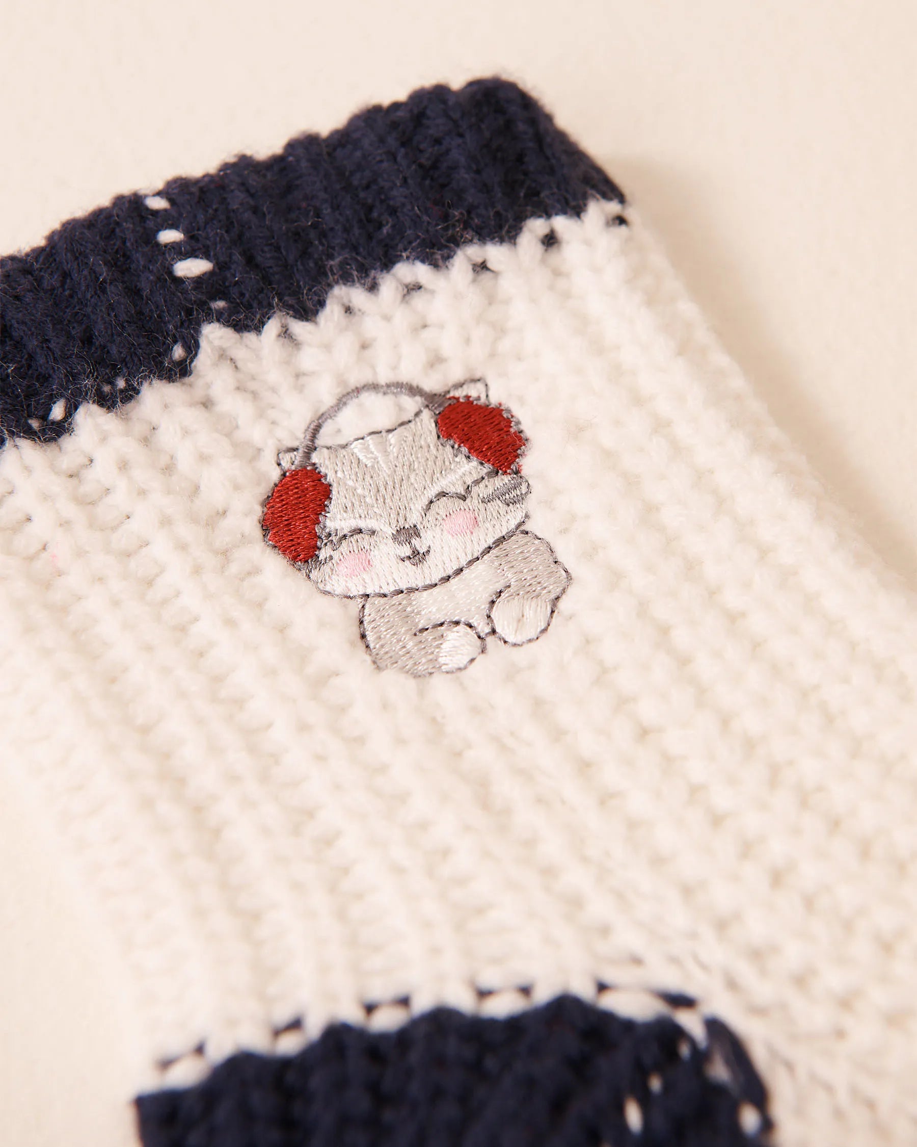 La Vie en Rose_Snow White_Embroidered Cat Socks_40700423_10011_03