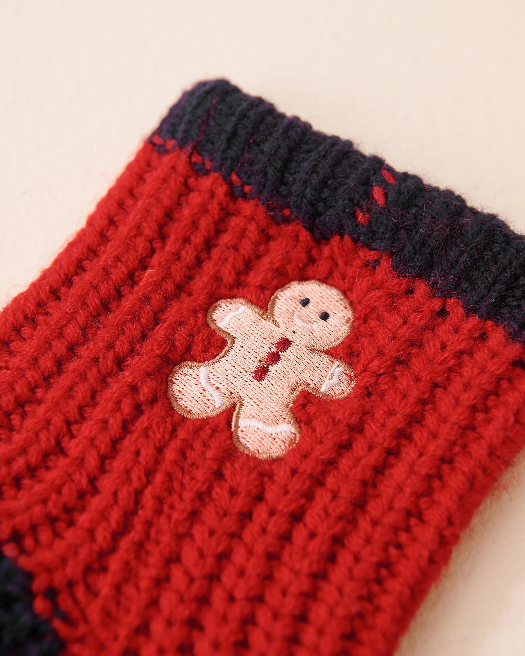 La Vie en Rose_Savvy Red_Embroidered Gingerbread Socks_40700423_60215_04