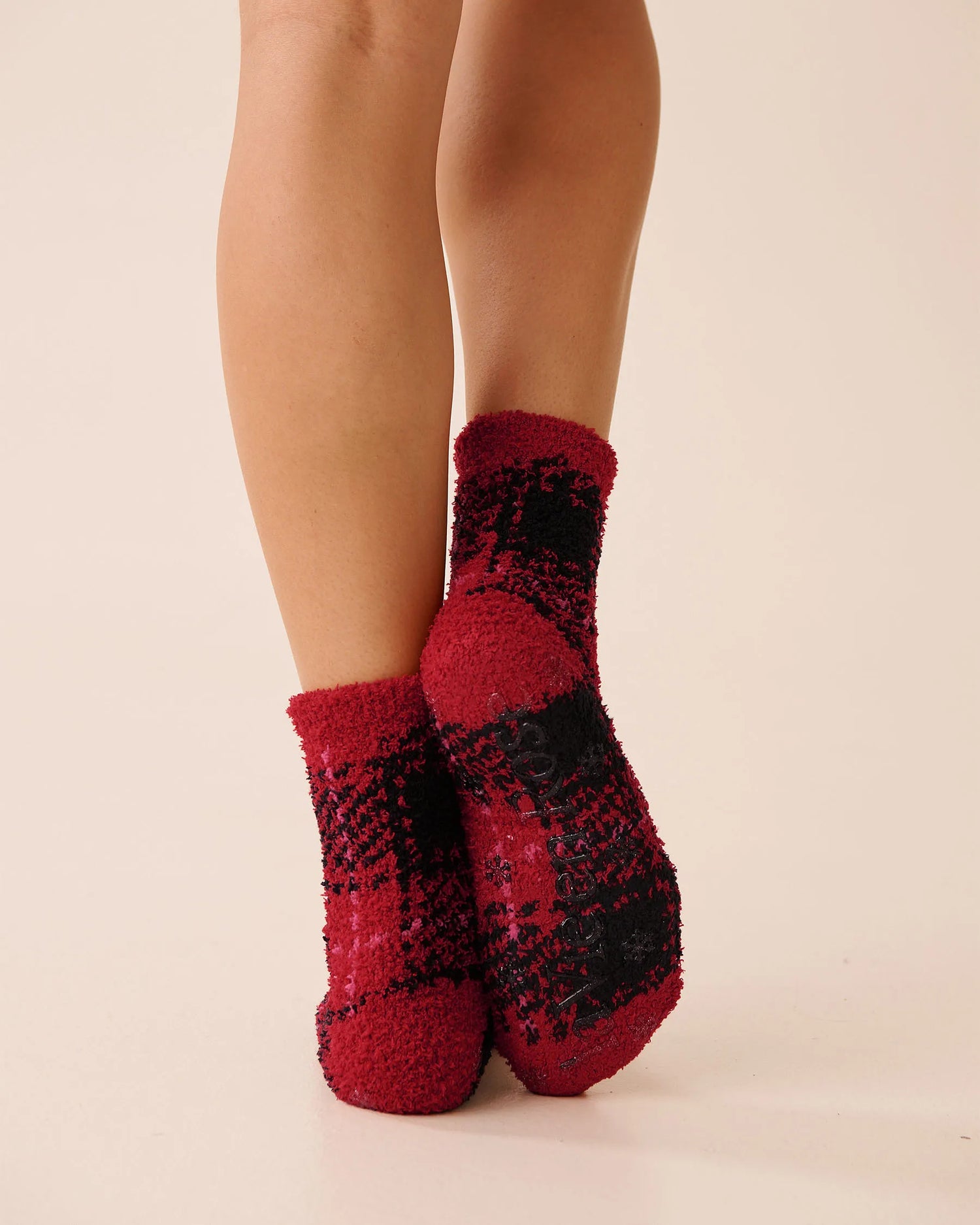 La Vie en Rose_Savvy Red Buffalo Plaid_Plush Buffalo Plaid Socks_40700425_P60428_02