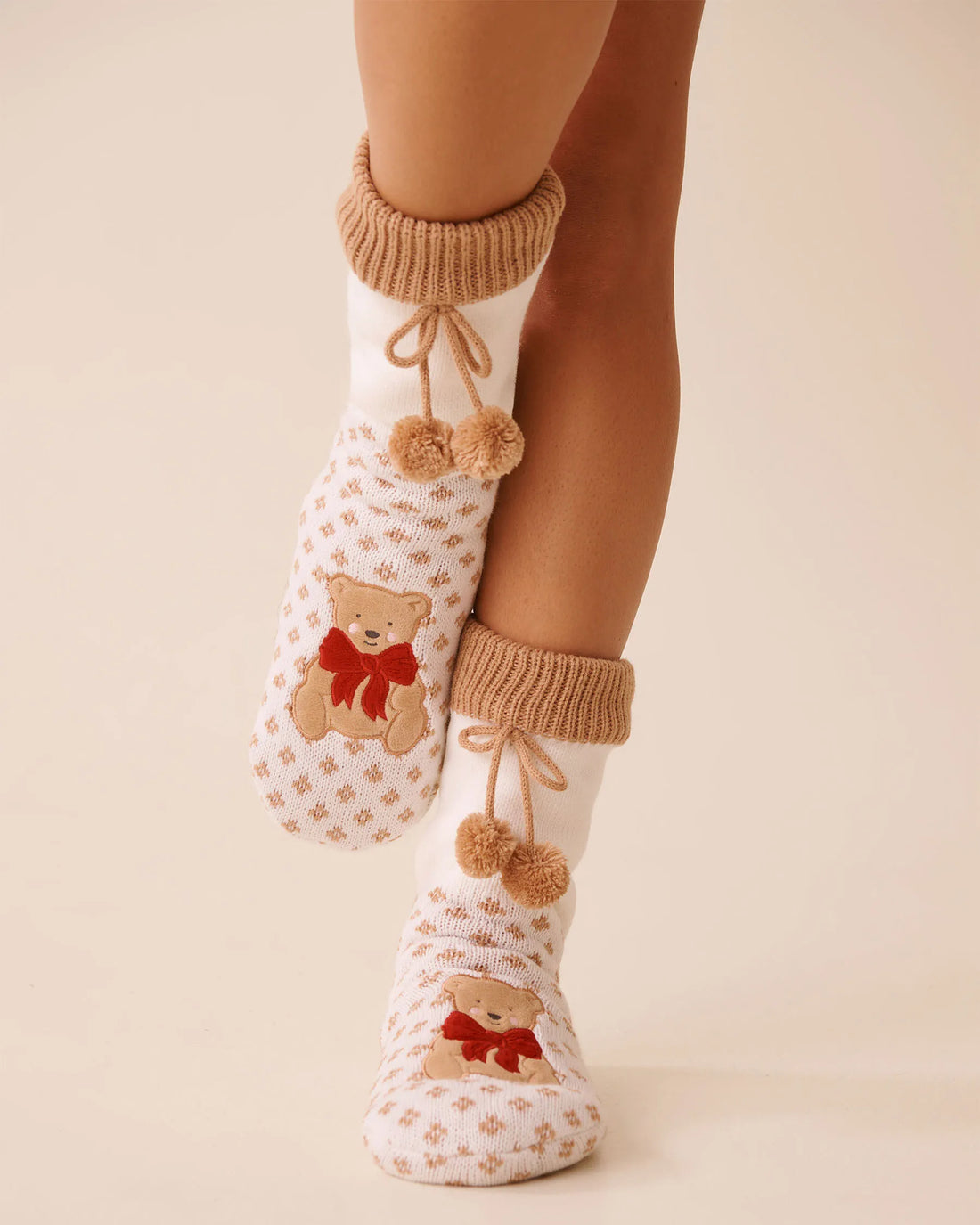 La Vie en Rose_Brush Dot_Long Knit and Sherpa Deer Socks_40700426_P10567_01