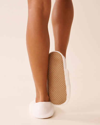 La Vie en Rose_Snow White_Ribbed Back Soft Plush Slipper Socks_40700430_10011_02