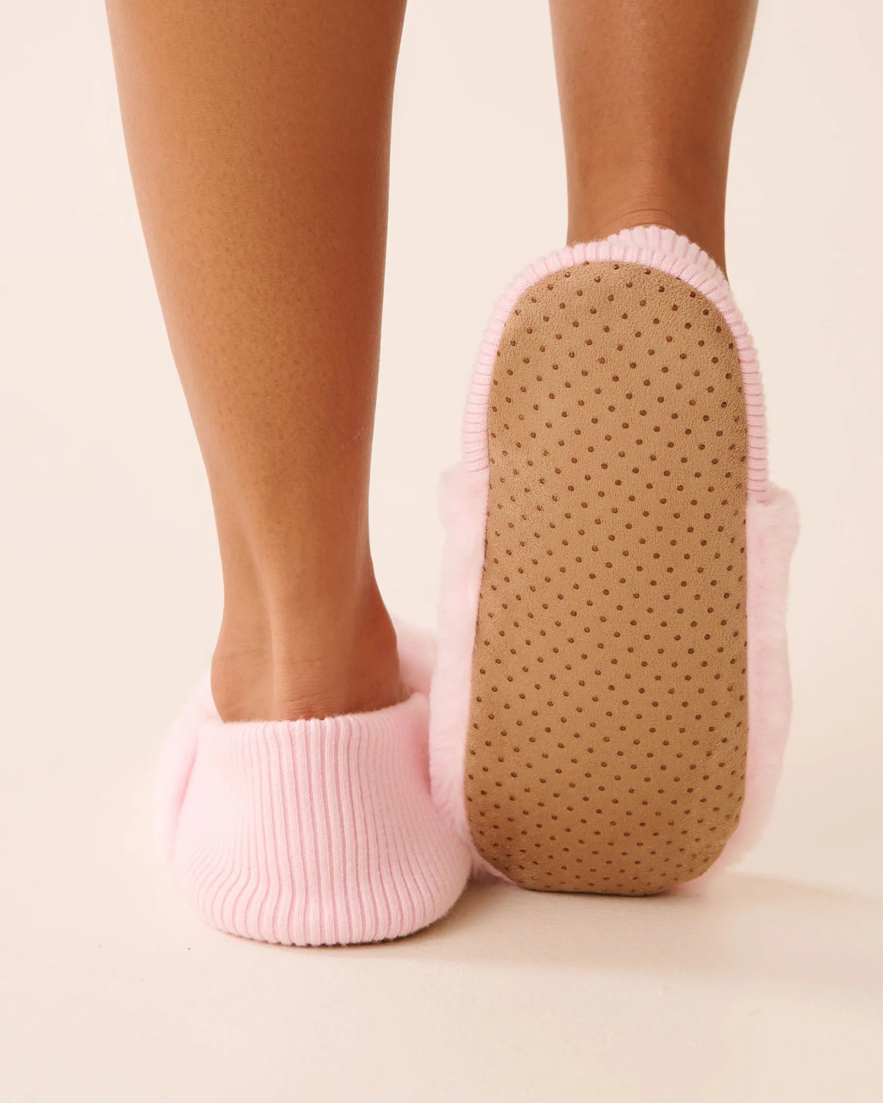La Vie en Rose_Cherry Blossom_Ribbed Back Soft Plush Slipper Socks_40700430_60074_03