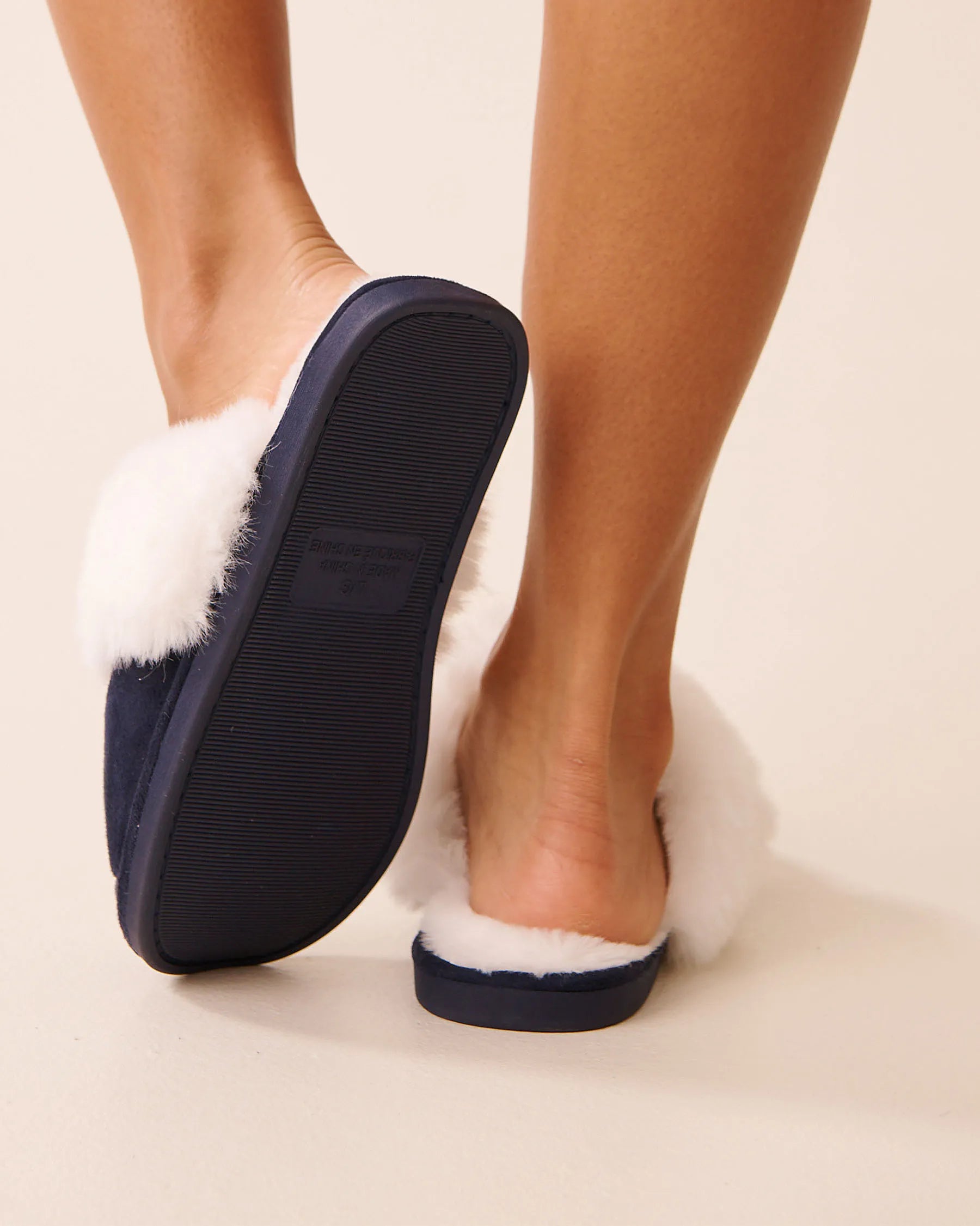 La Vie en Rose_Evening Blue_Faux Suede and Faux Fur Slippers_40700431_40009_02