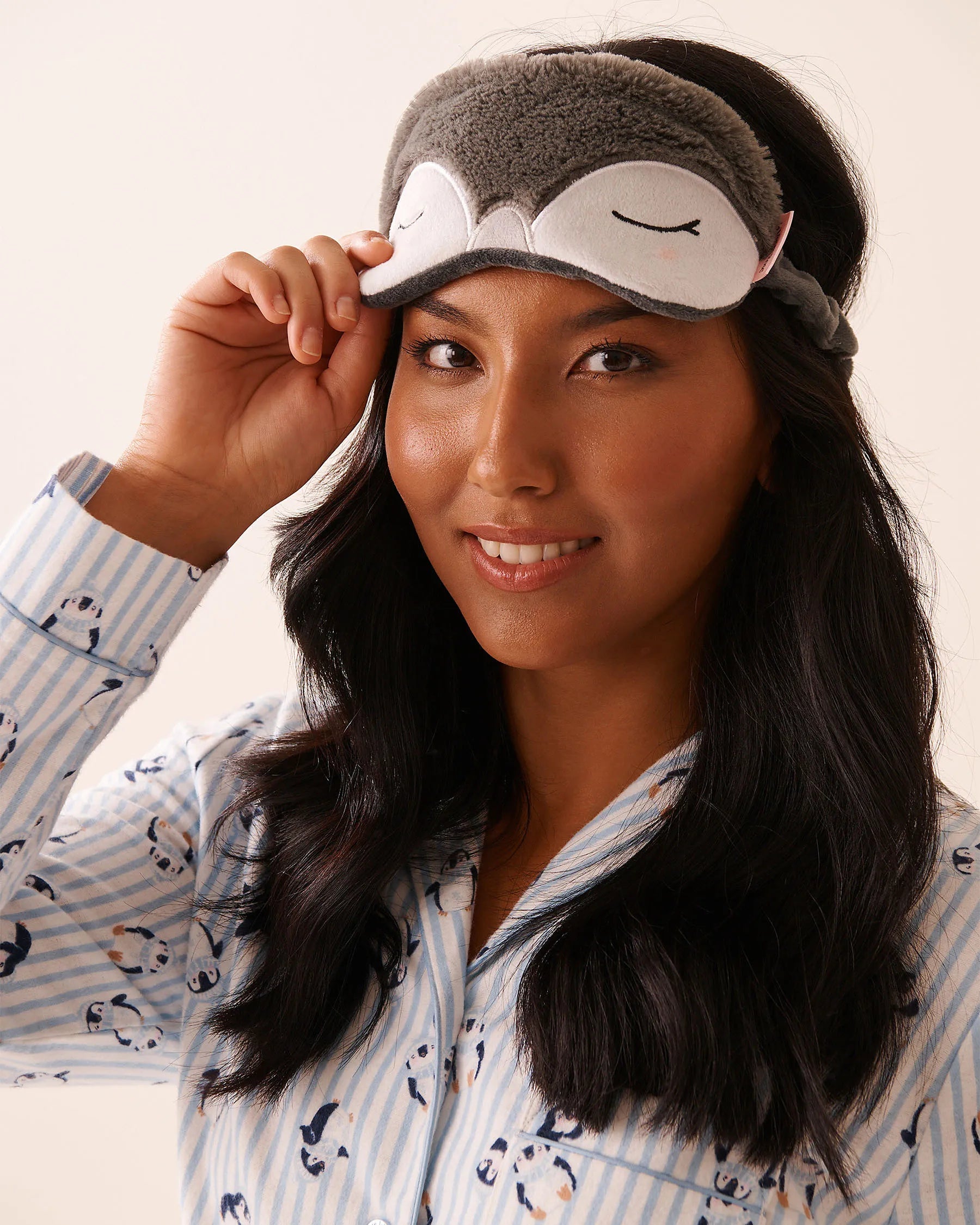 La Vie en Rose_Gargoyle_Cat Sleep Mask_40700432_00056_01