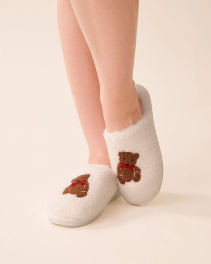 La Vie en Rose_Snow White_Teddy Bear Embroidered Curly Fur Slippers_40700437_10011_02