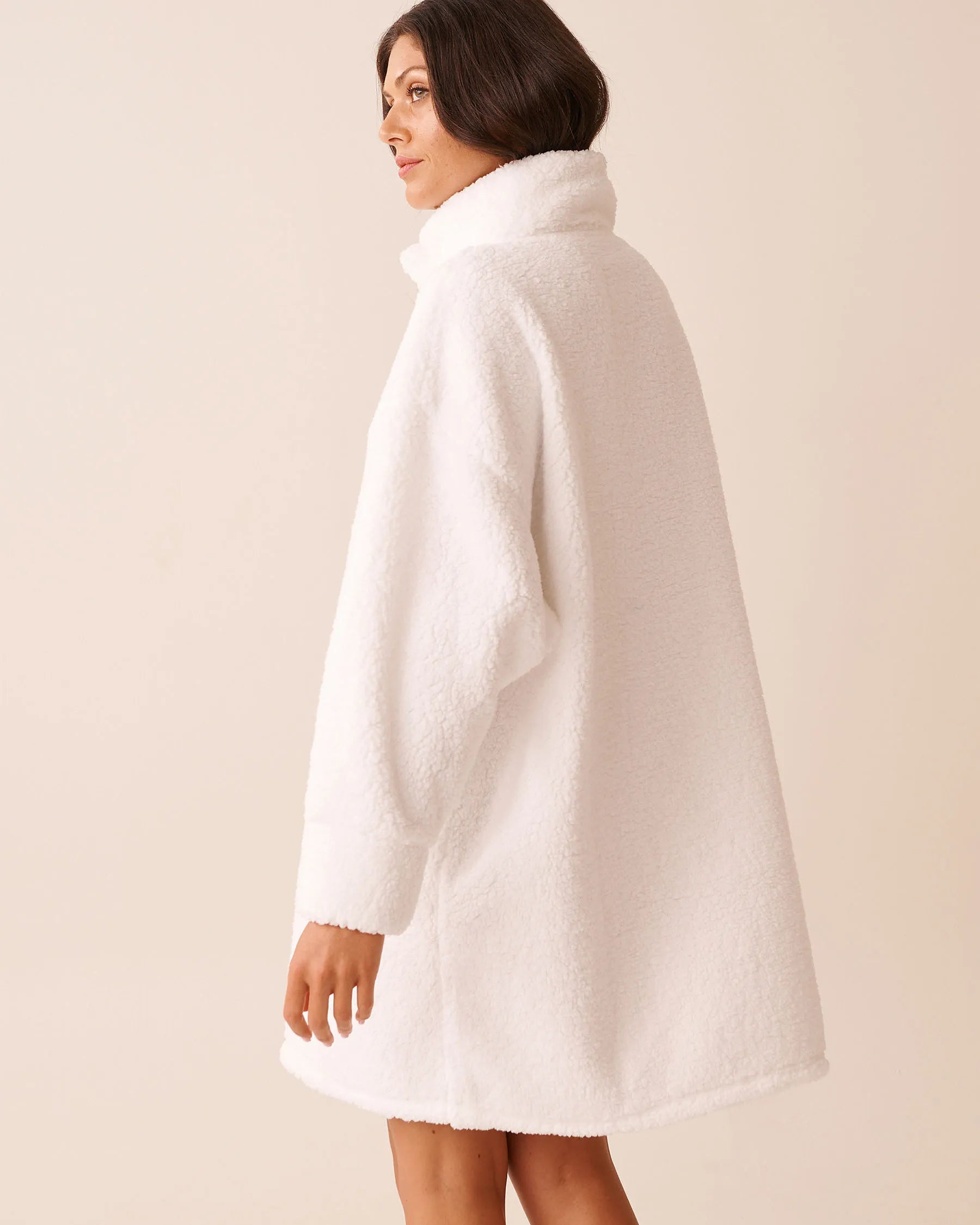 La Vie en Rose_Snow White_Oversized Button-Up Sweatshirt_40700438_10011_02