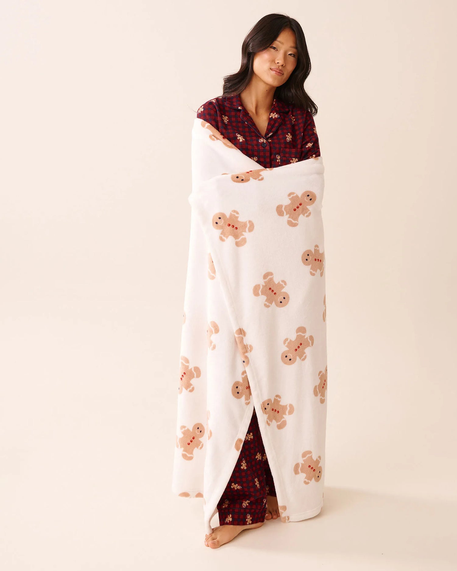 La Vie en Rose_Snow White Gingerbread_Buffalo Plaid Soft Plush Blanket_40700441_P10568_02