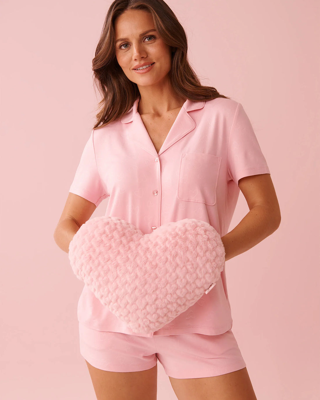 La Vie en Rose_Tickled Pink_Heart Hand Warmer Pillow_40700449_60229_01