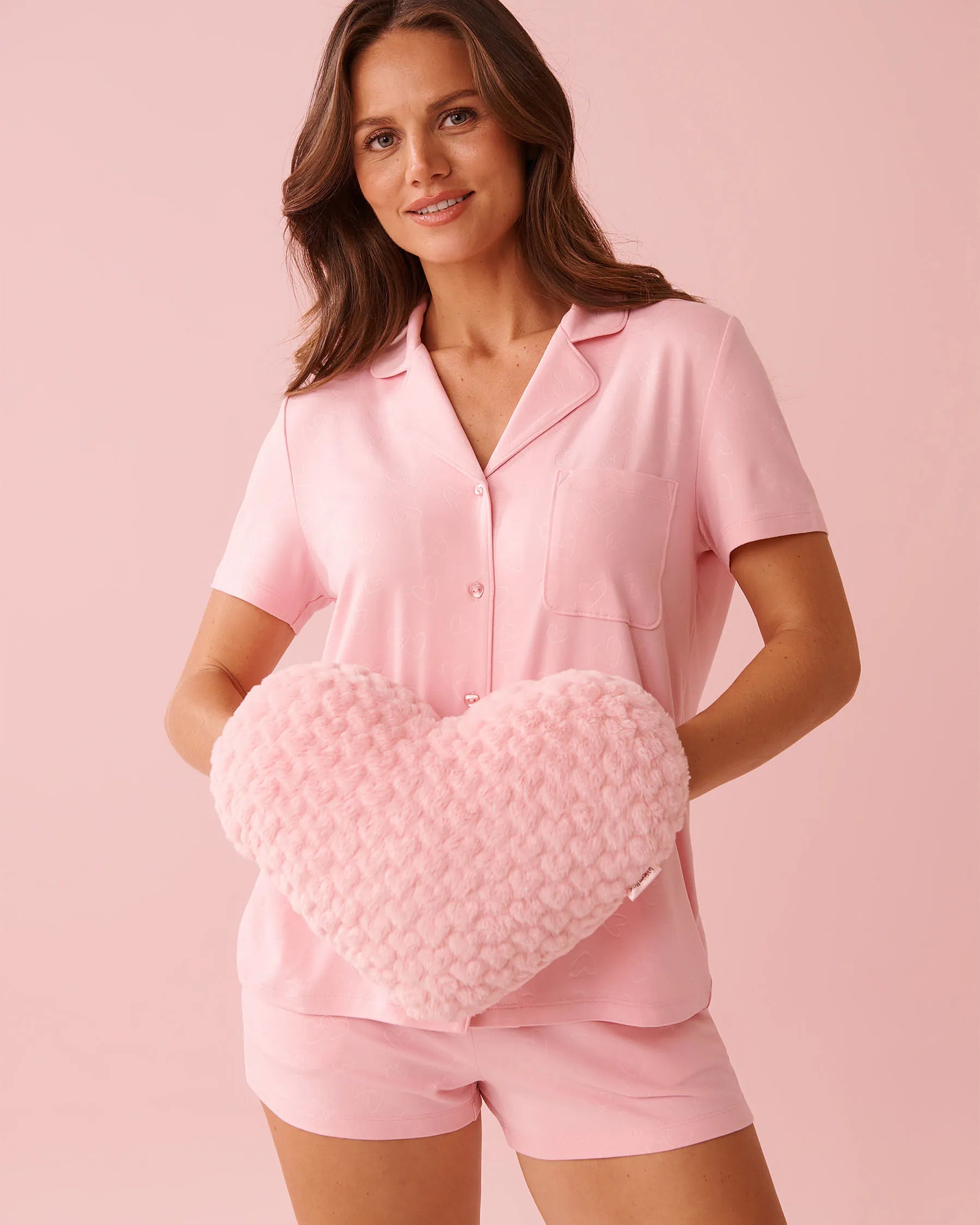 La Vie en Rose_Tickled Pink_Heart Hand Warmer Pillow_40700449_60229_01