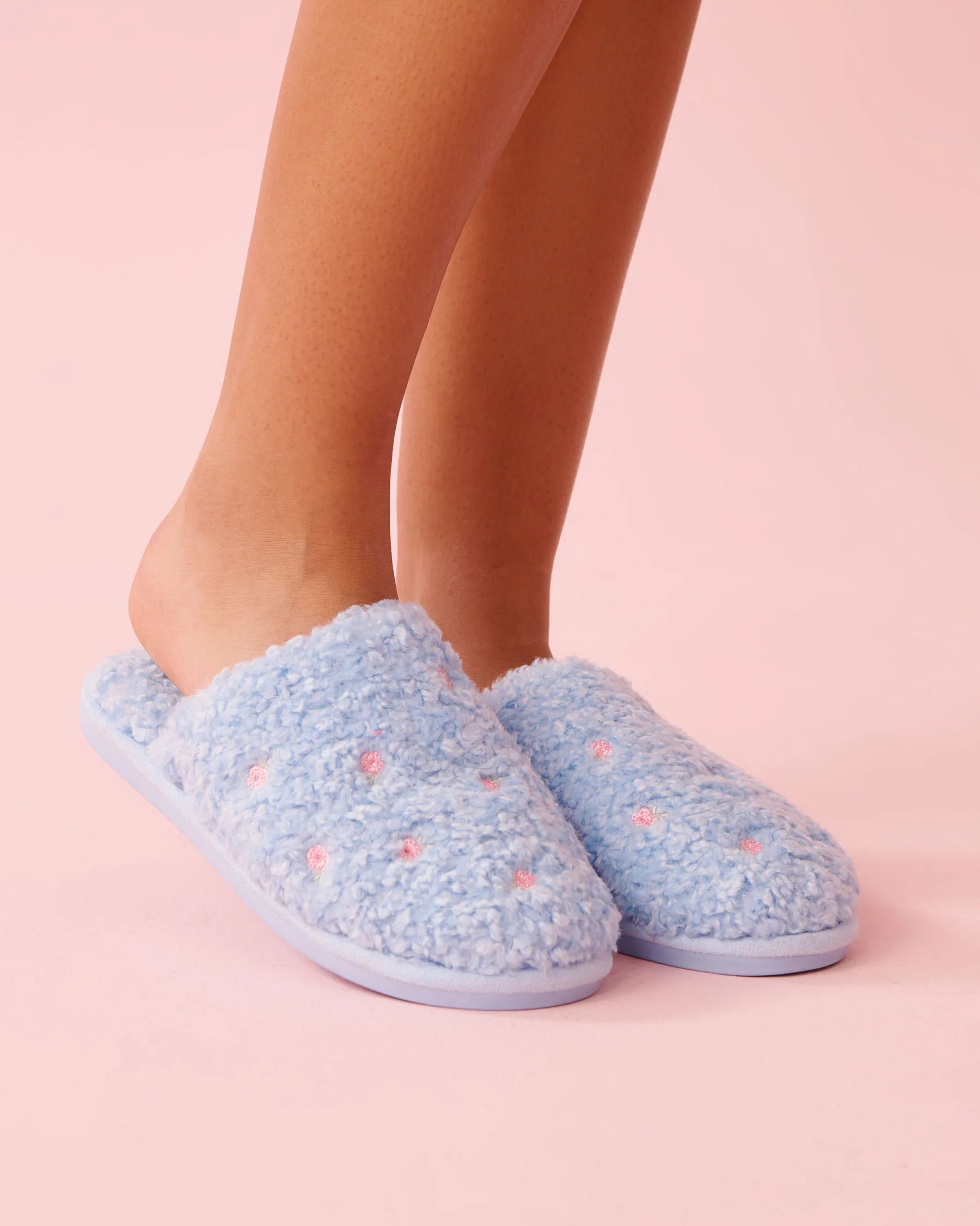 La Vie en Rose Windsurfer Women Rose Embroidered Curly Fur Slippers SKU: 40700454_40264 Image 01