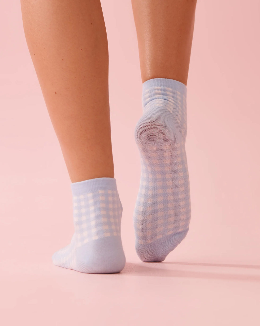 La Vie en Rose_Windsurfer Gingham_Polka Dot Ribbed Socks_40700455_P40535_02