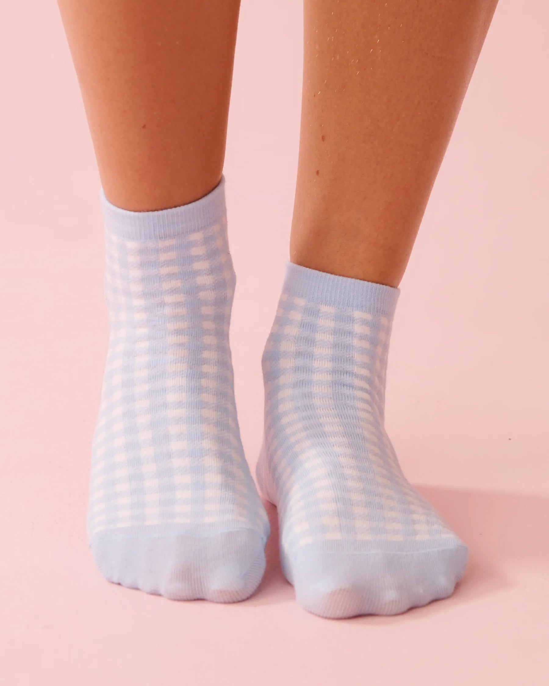 La Vie en Rose_Windsurfer Gingham_Polka Dot Ribbed Socks_40700455_P40535_03