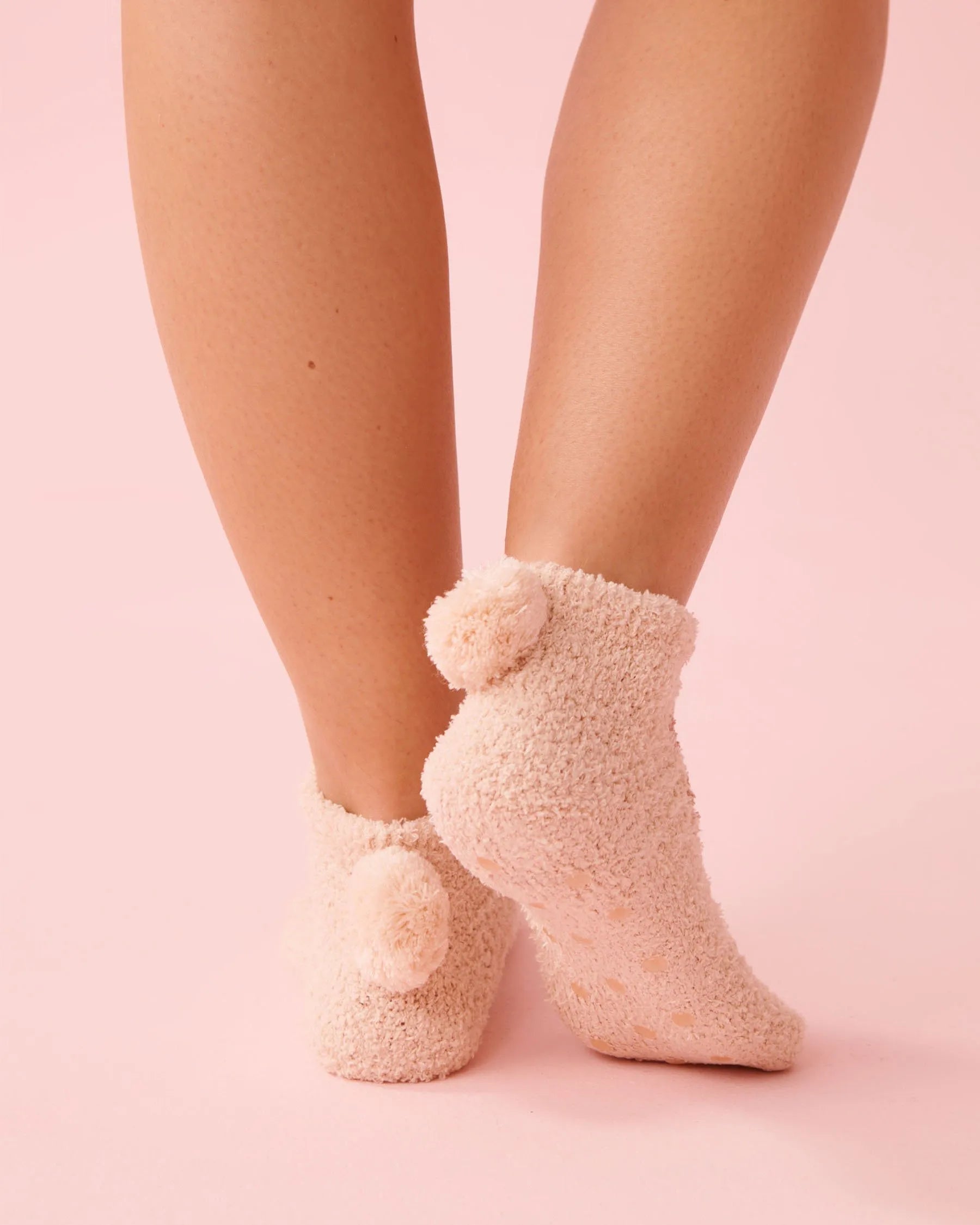La Vie en Rose Shifting Sand Women Rabbit Print Pompom Soft Plush Socks SKU: 40700456_20004 Image 02
