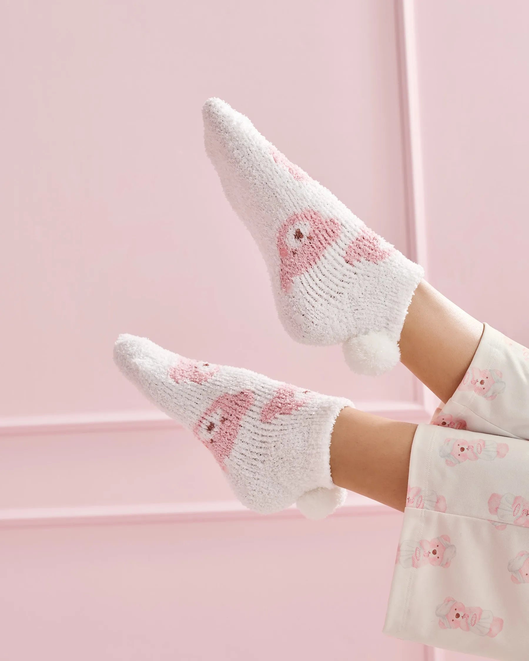 La Vie en Rose Snow White Teddy Face Women Teddy Bear Print Pompom Soft Plush Socks SKU: 40700456_P10581 Image 01