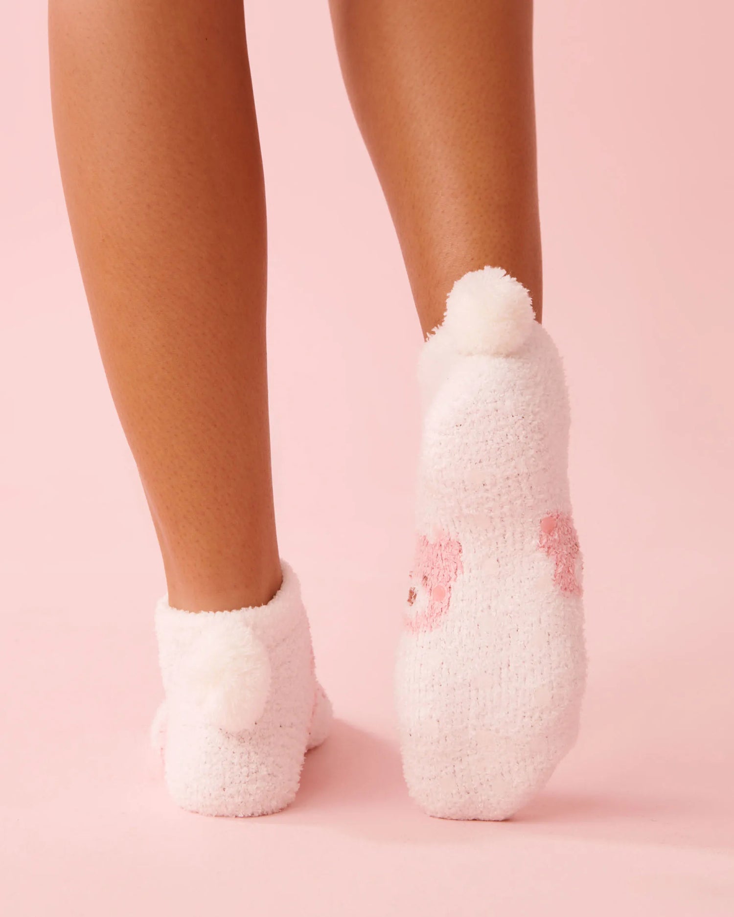 La Vie en Rose Snow White Teddy Face Women Teddy Bear Print Pompom Soft Plush Socks SKU: 40700456_P10581 Image 03